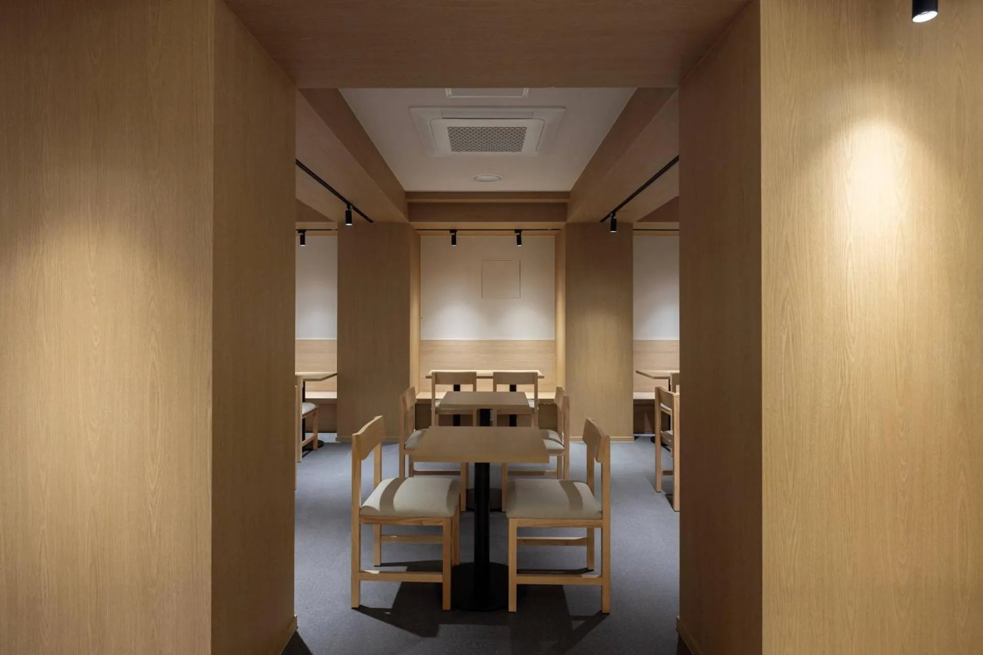 Dining area in Anook Ryokan Hotel Ansan station