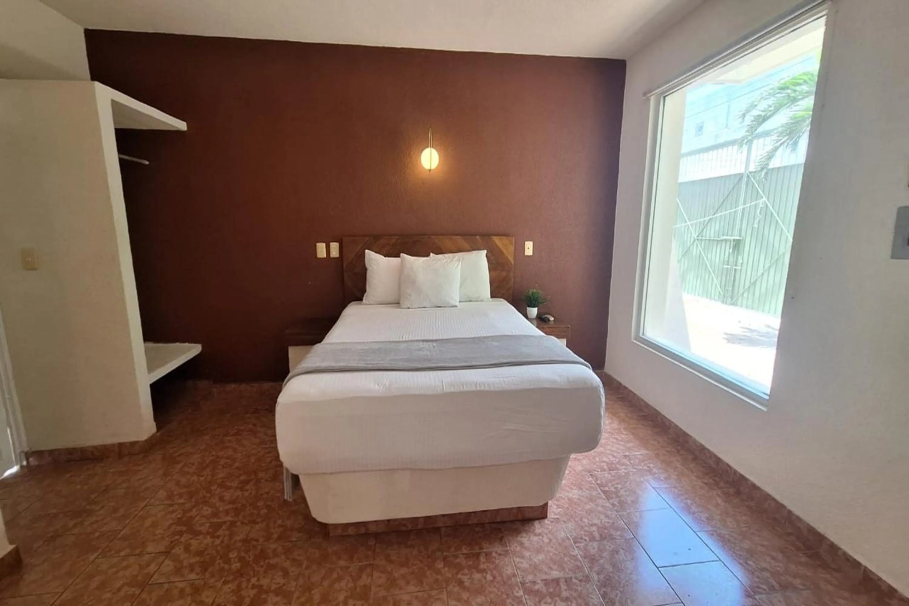 Bedroom, Bed in Capital O Hotel Rolovi Cancún