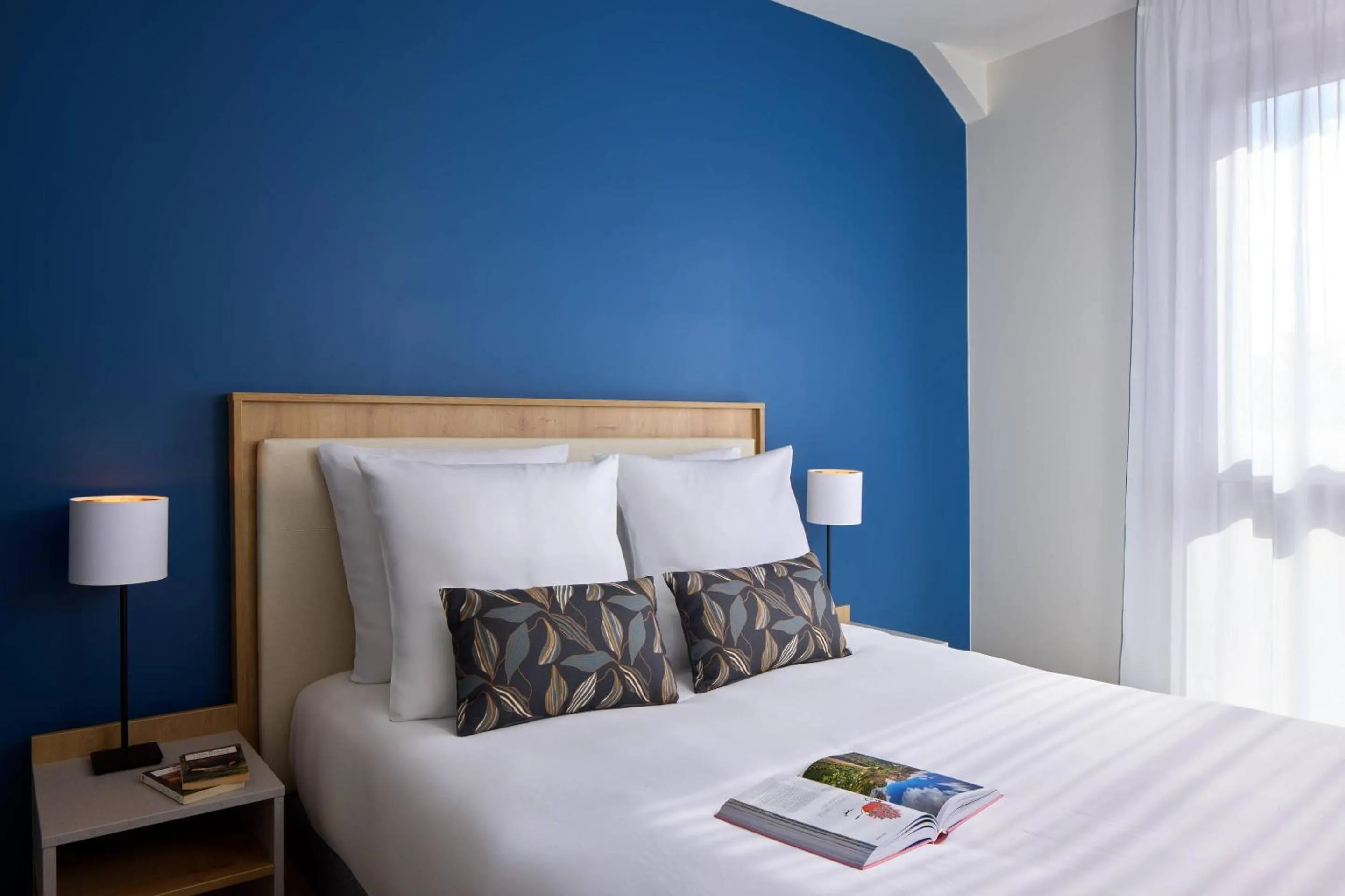 Bedroom, Bed in Quality Aparthotel Cholet