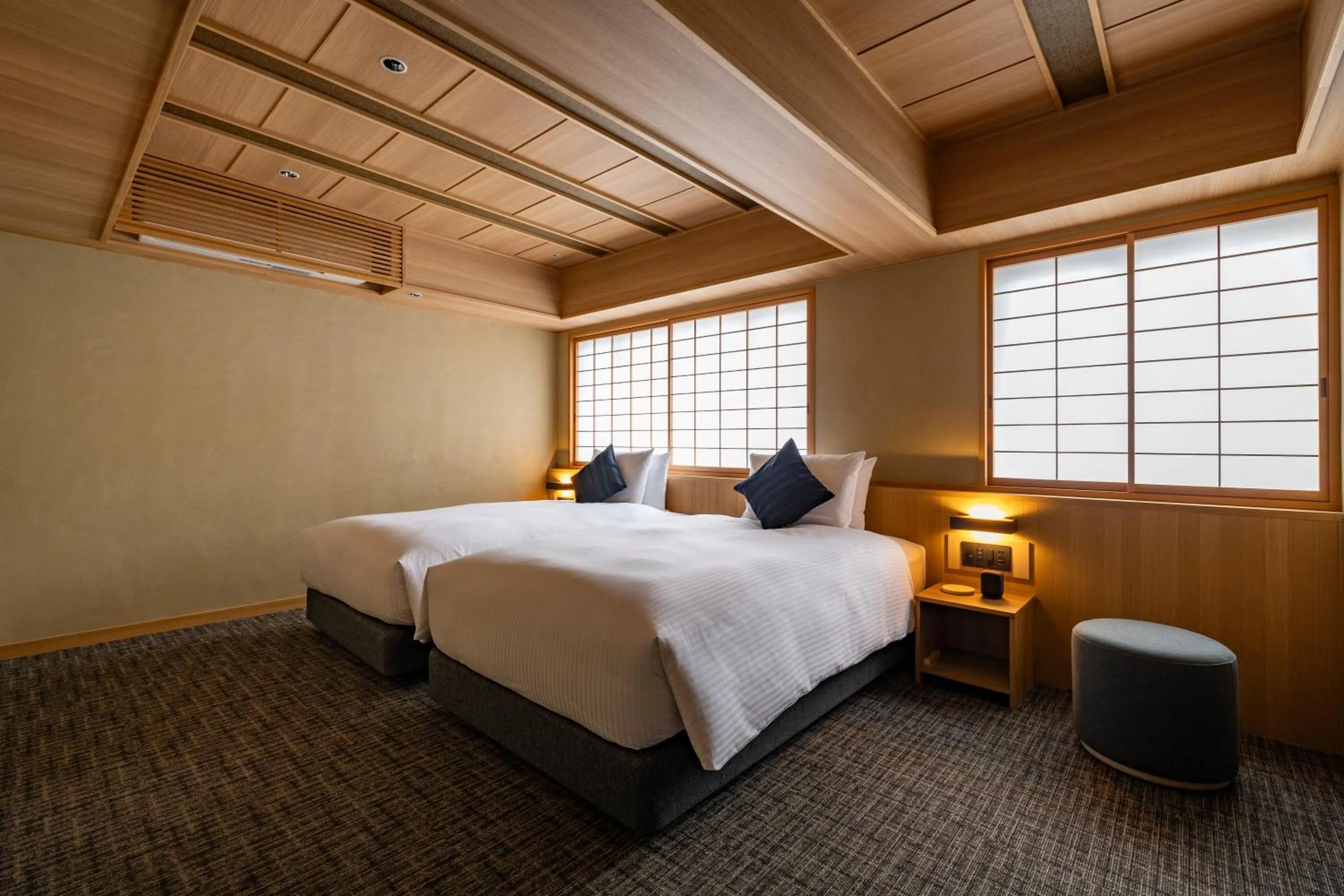 Photo of the whole room, Bed in yugen kyoto shijo