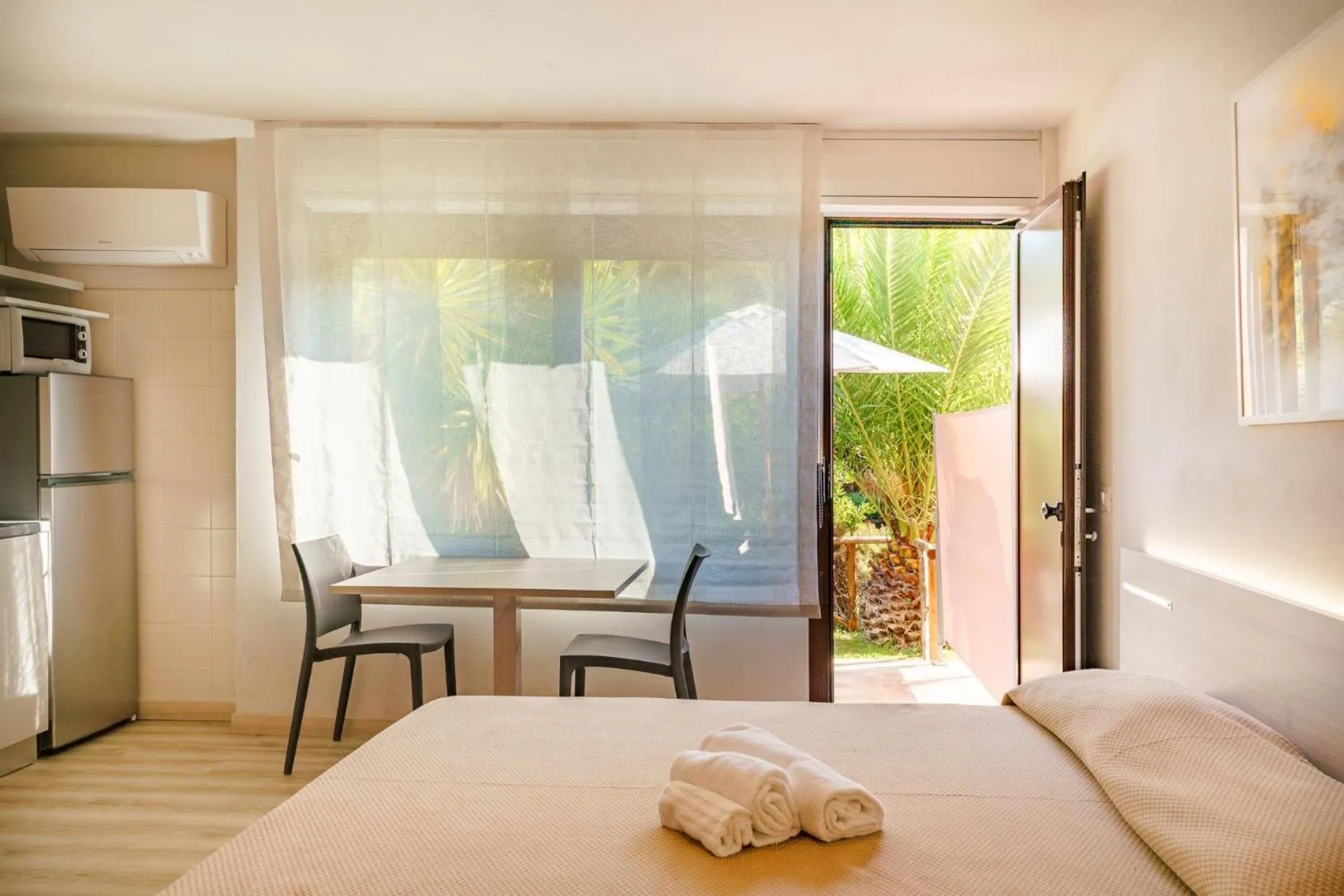 Bedroom, Bed in Residence Solemaremma