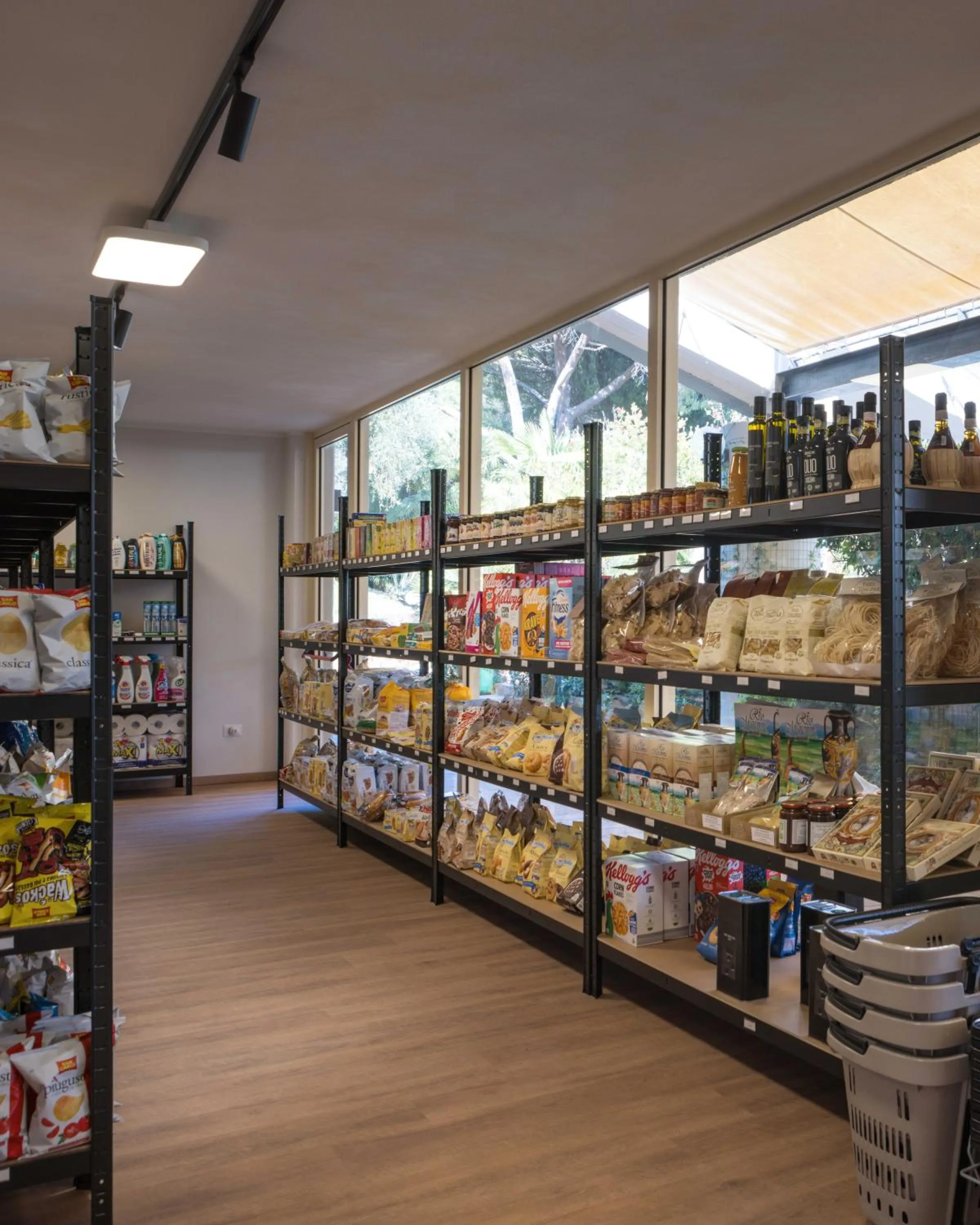 On-site shops in Residence Solemaremma