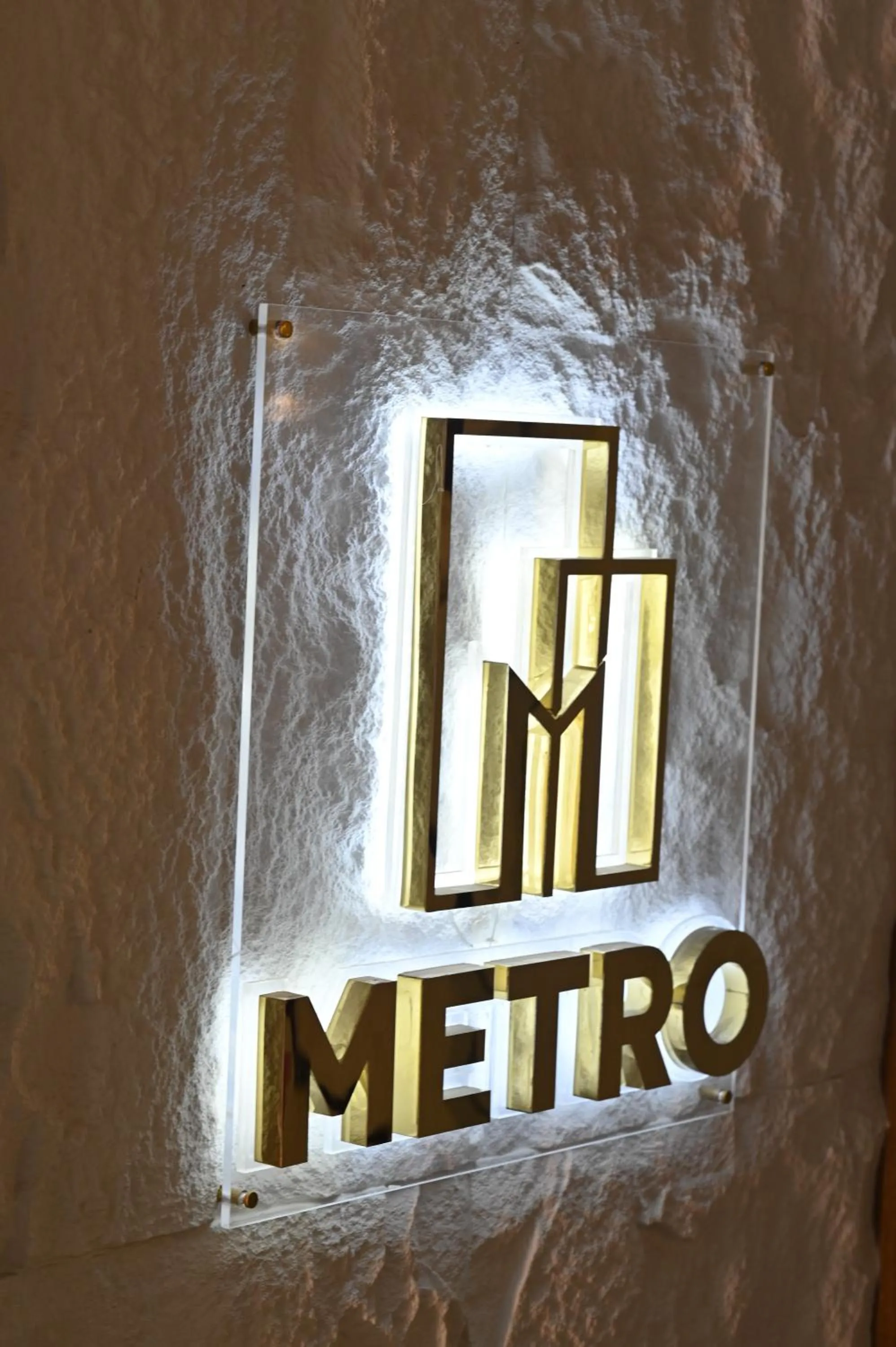 Property logo or sign in Metro Hotel Phahonyothin 35