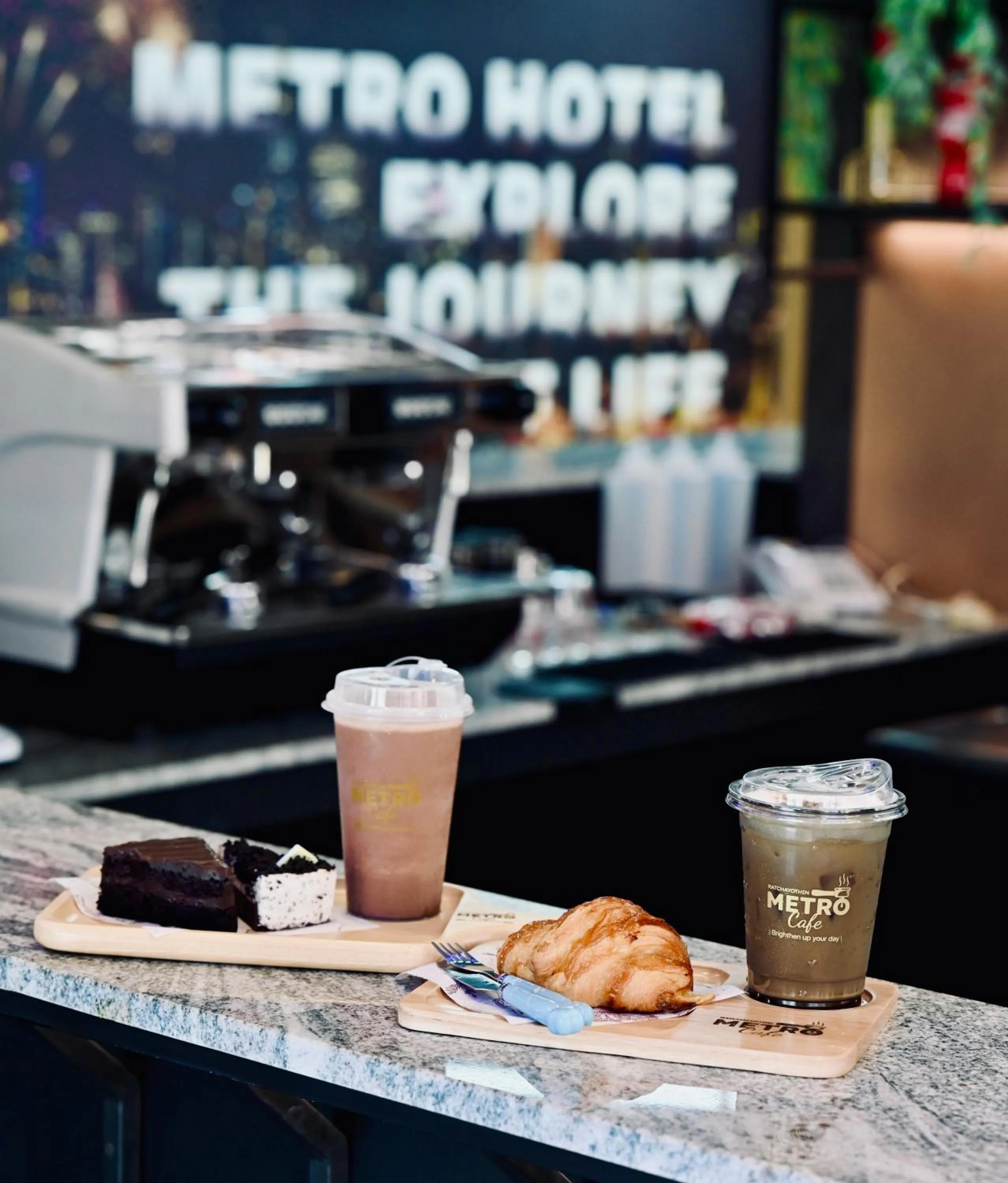 Coffee/tea facilities in Metro Hotel Phahonyothin 35