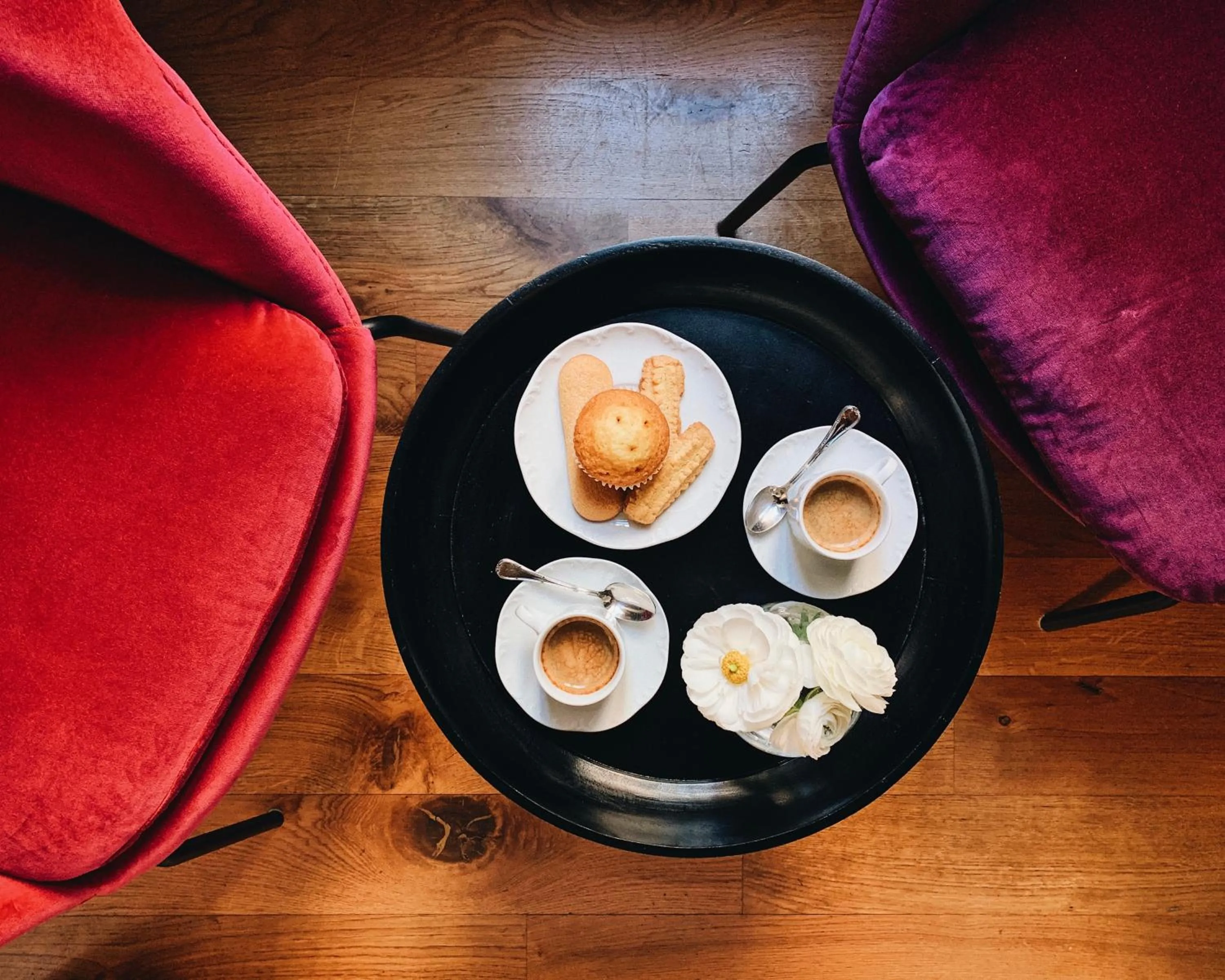 Breakfast in Crossing Condotti