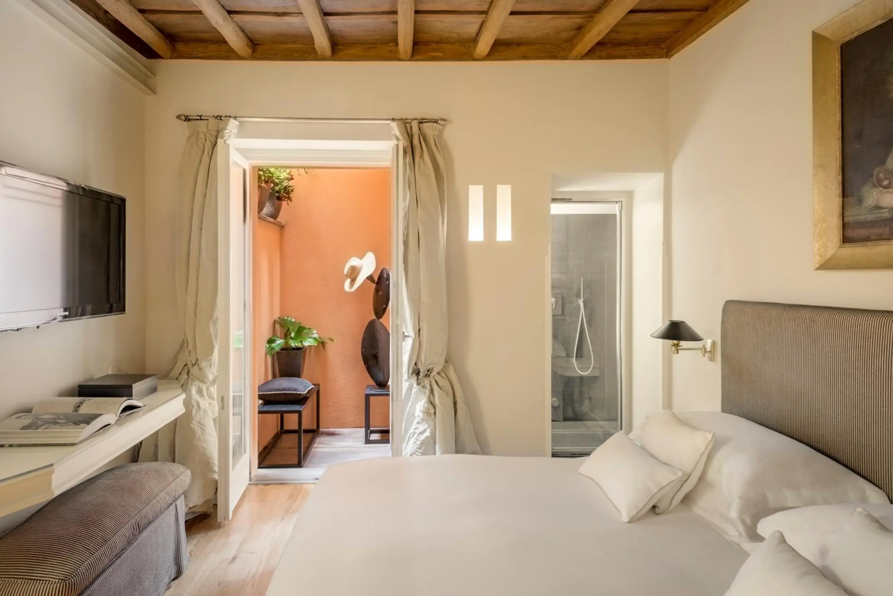 Junior Suite in Crossing Condotti Junior Suite in Crossing Condotti