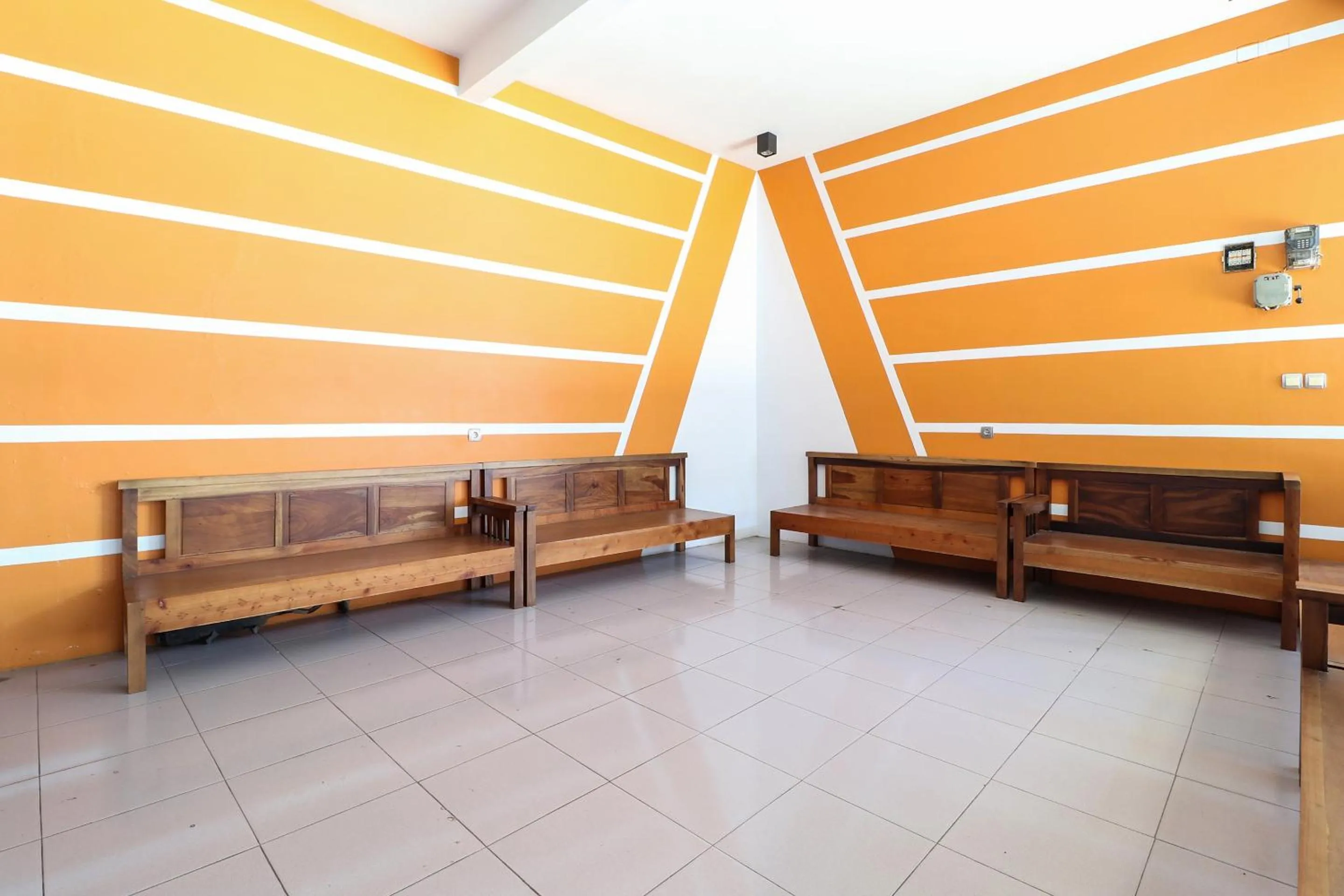 Seating area in Hotel O Garut near Alun-Alun Tarogong formerly Wisma Etiga