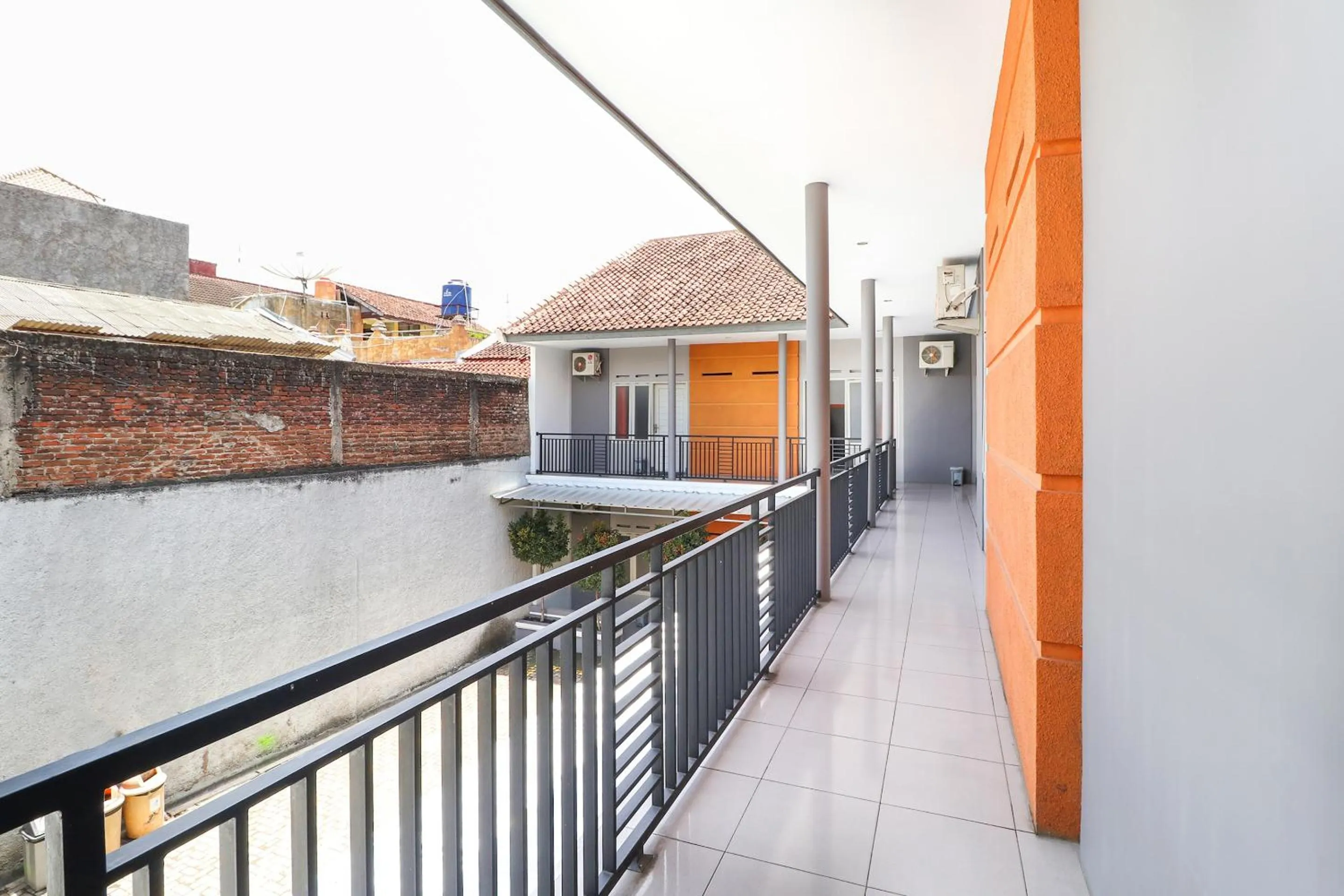 Lobby or reception in Hotel O Garut near Alun-Alun Tarogong formerly Wisma Etiga