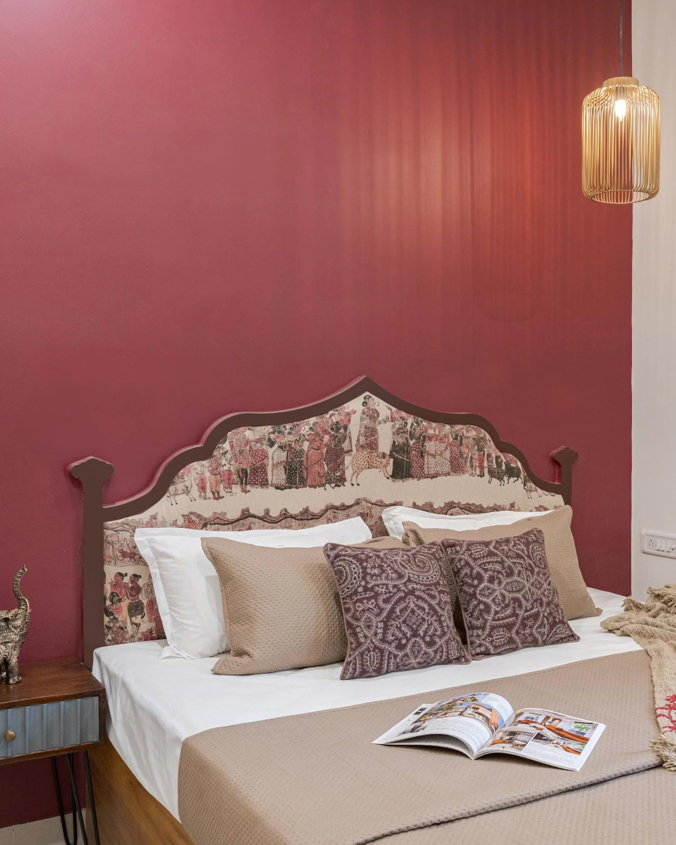 Bed in Thamosa Stays