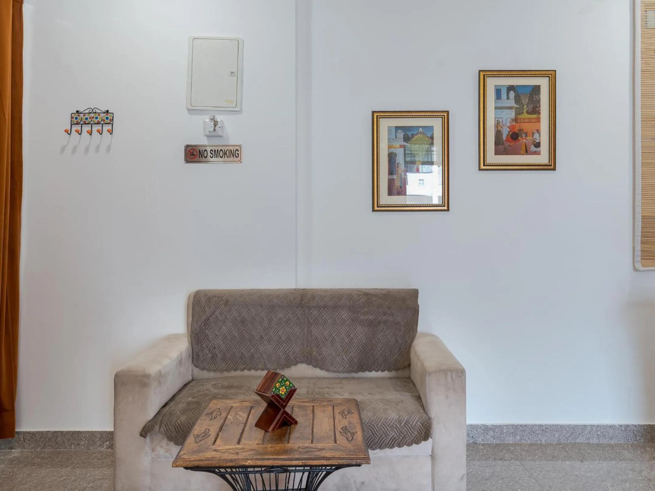 Seating area in Thamosa Stays