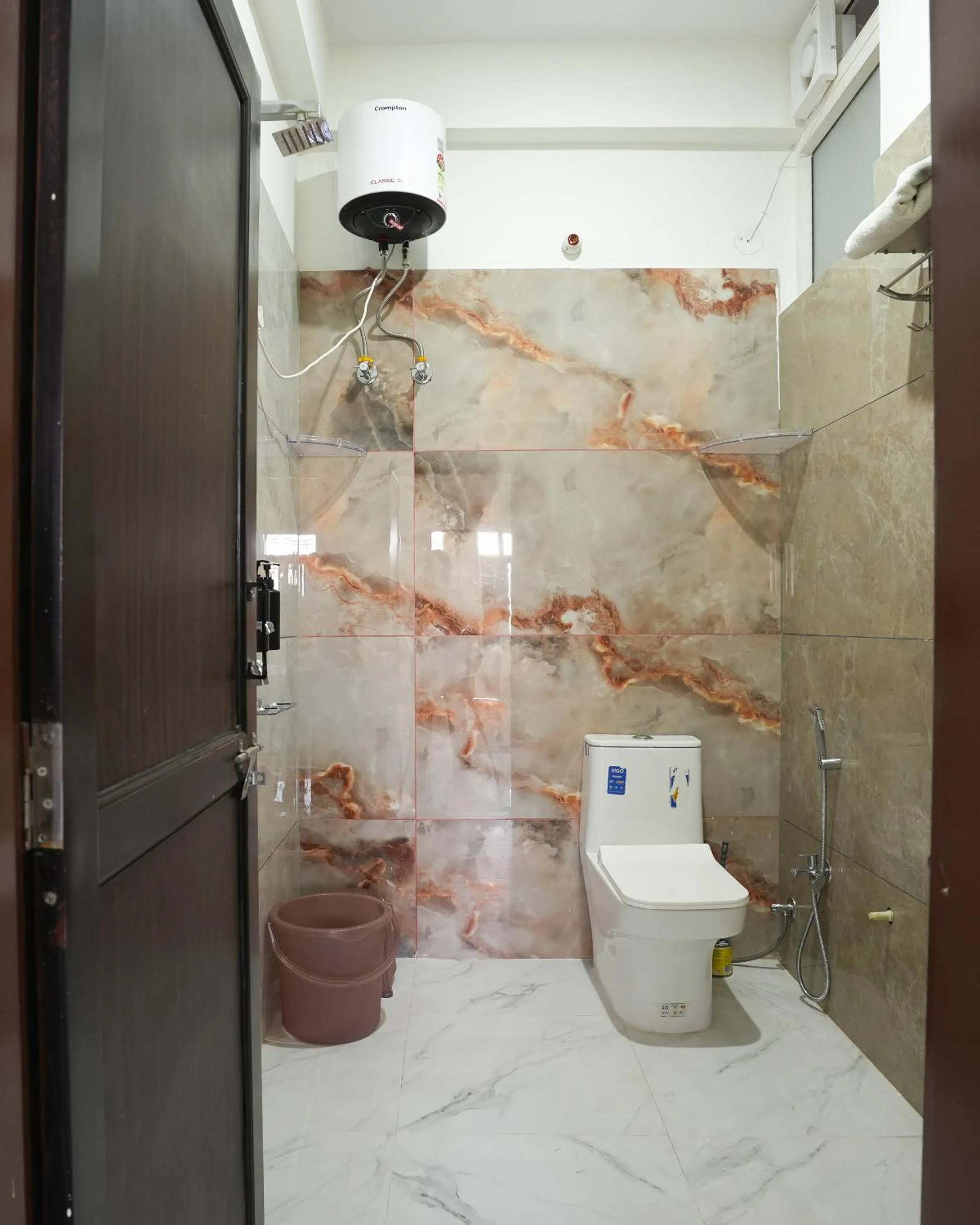 Bathroom in Thamosa Stays