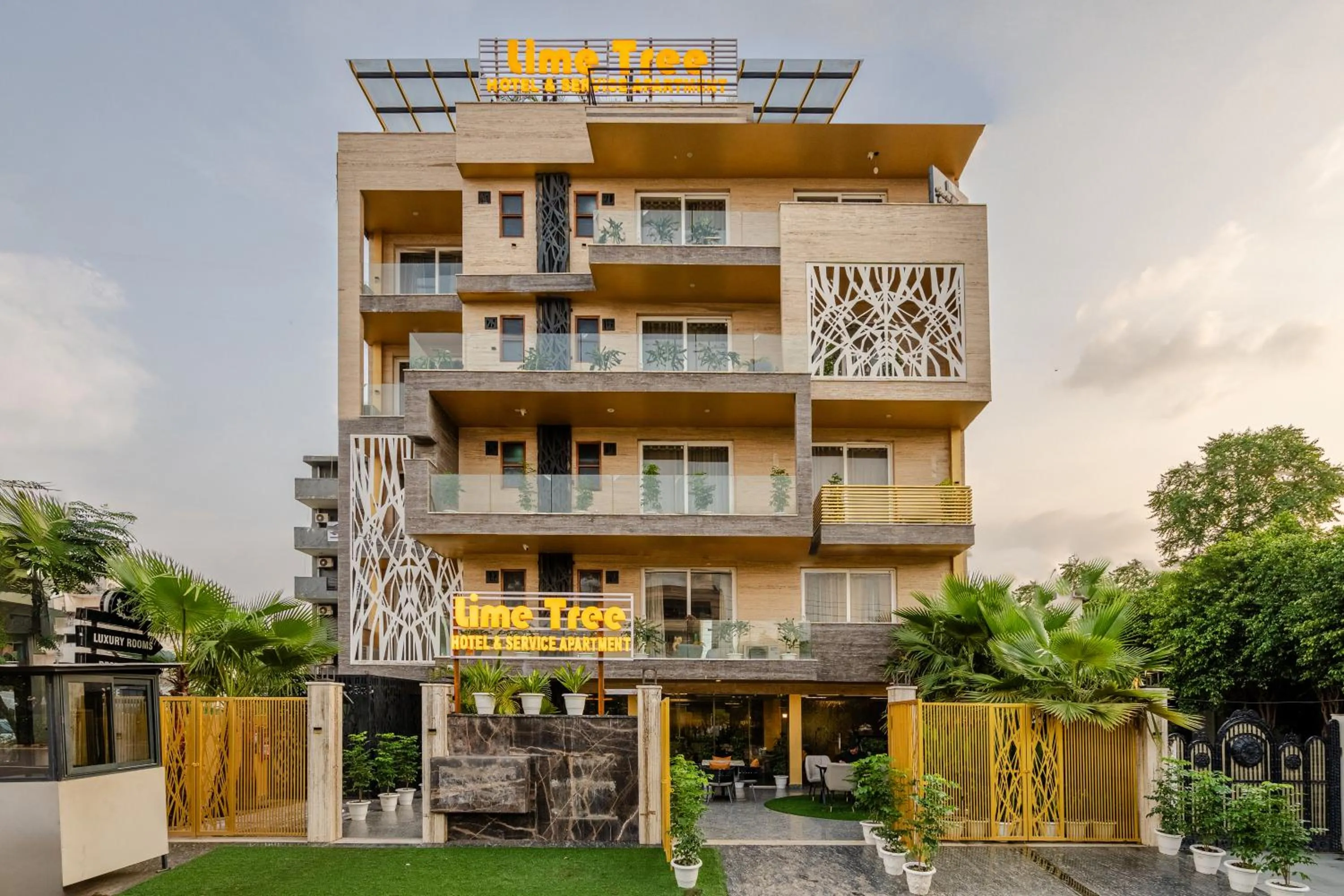 Property building in Lime Tree Hotel - Near Medanta Hospital