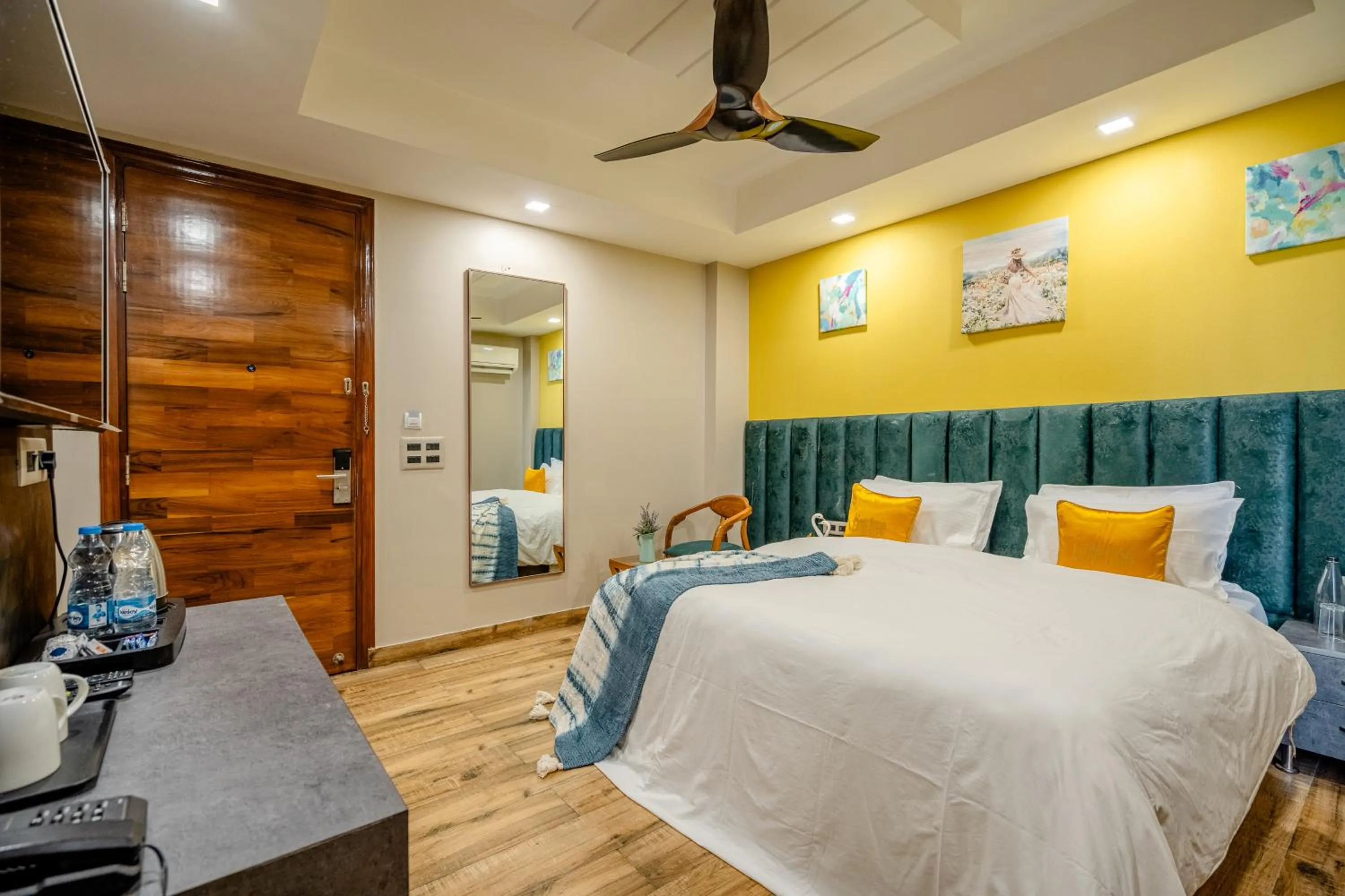 Photo of the whole room, Bed in Lime Tree Hotel - Near Medanta Hospital