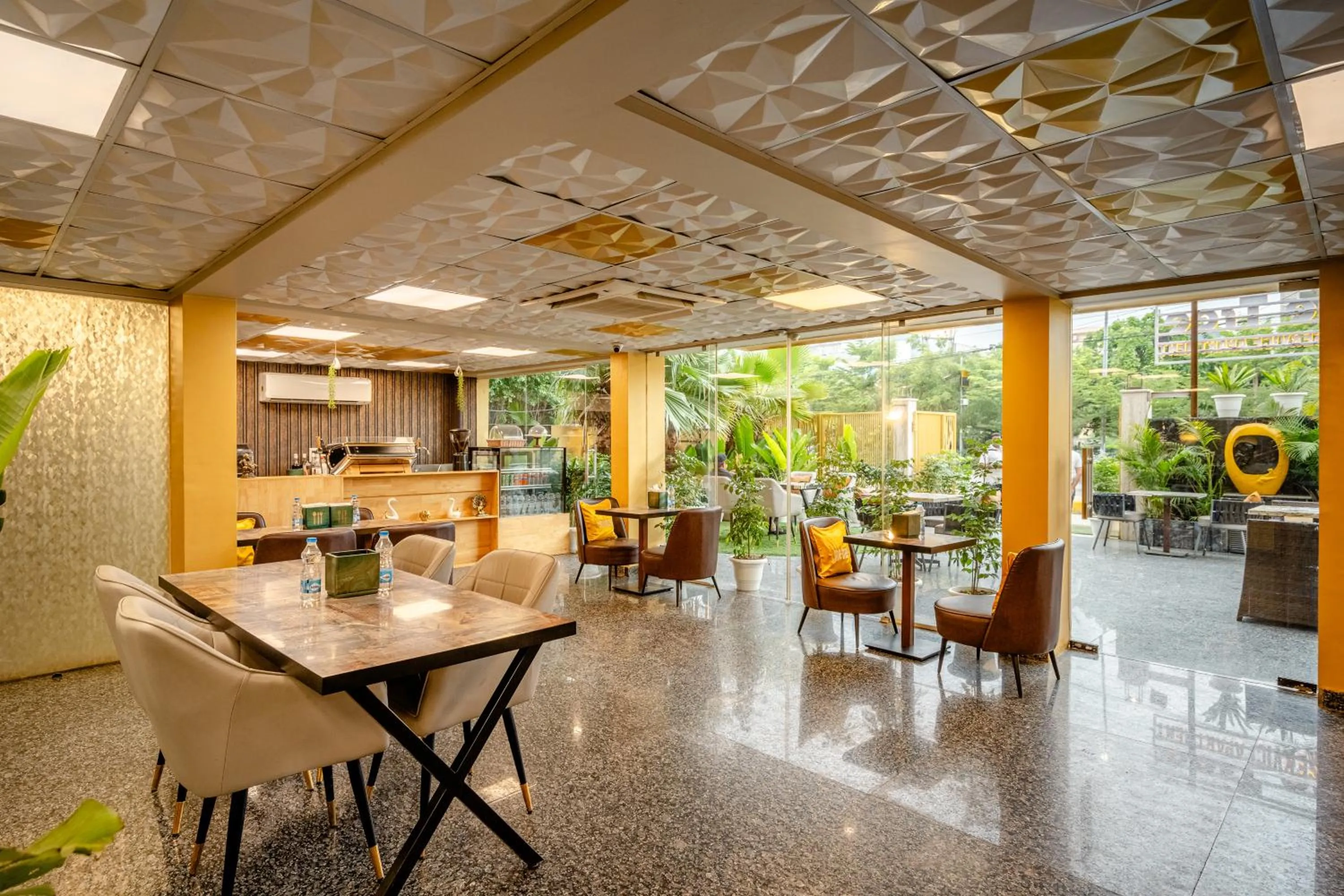 Restaurant/places to eat in Lime Tree Hotel - Near Medanta Hospital