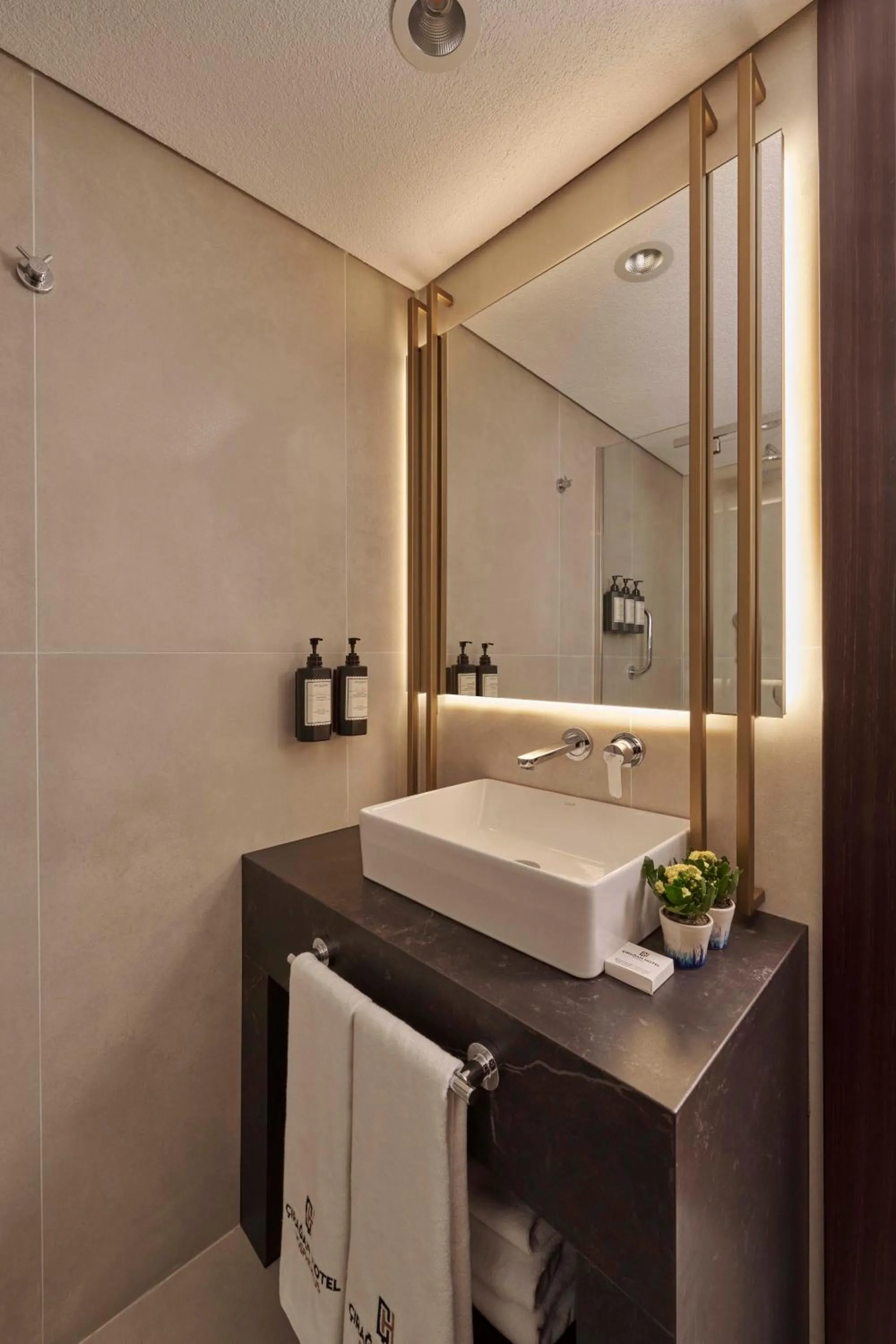 Bathroom in Çırağan Hotel Bosphorus