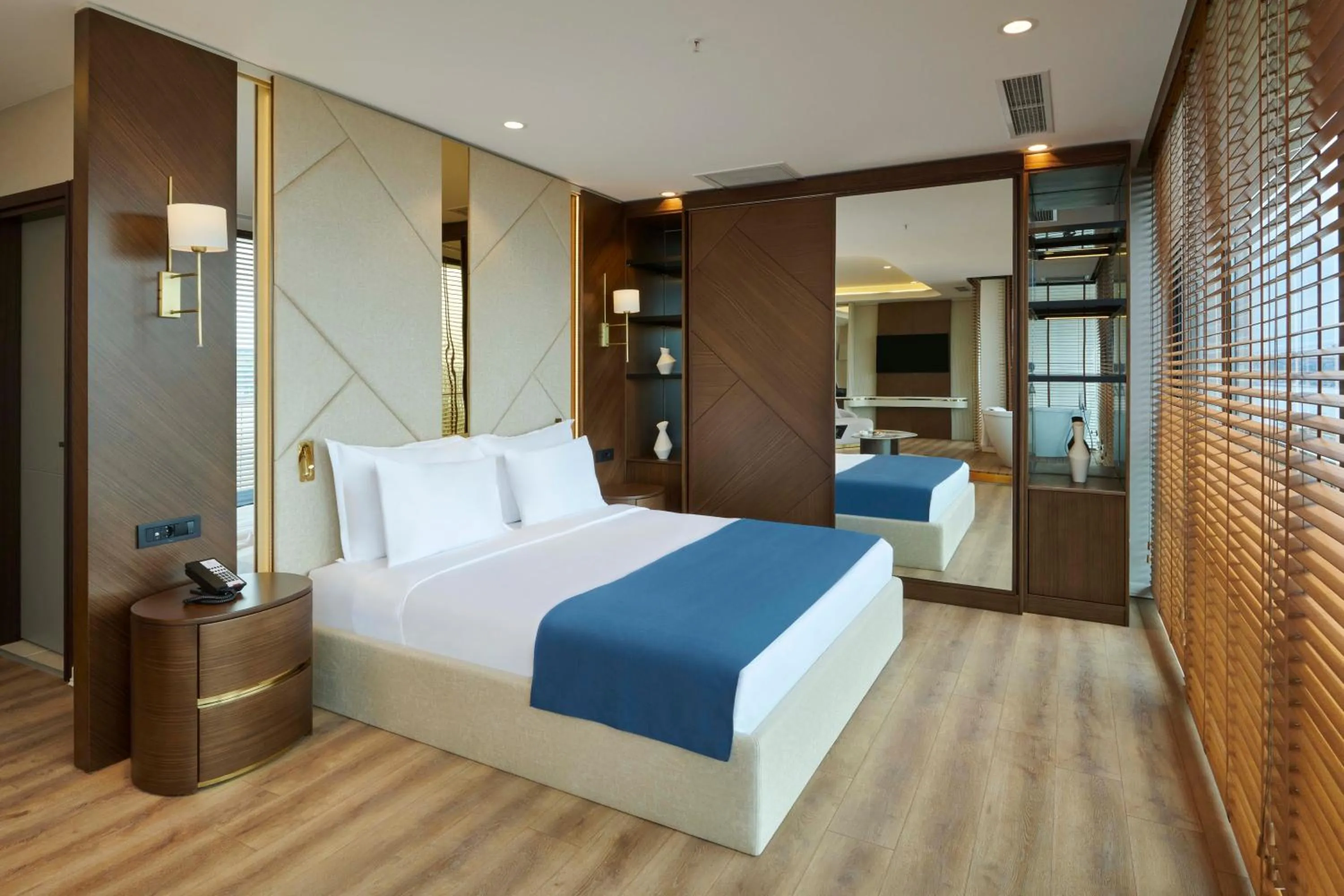 Bedroom, Bed in Çırağan Hotel Bosphorus