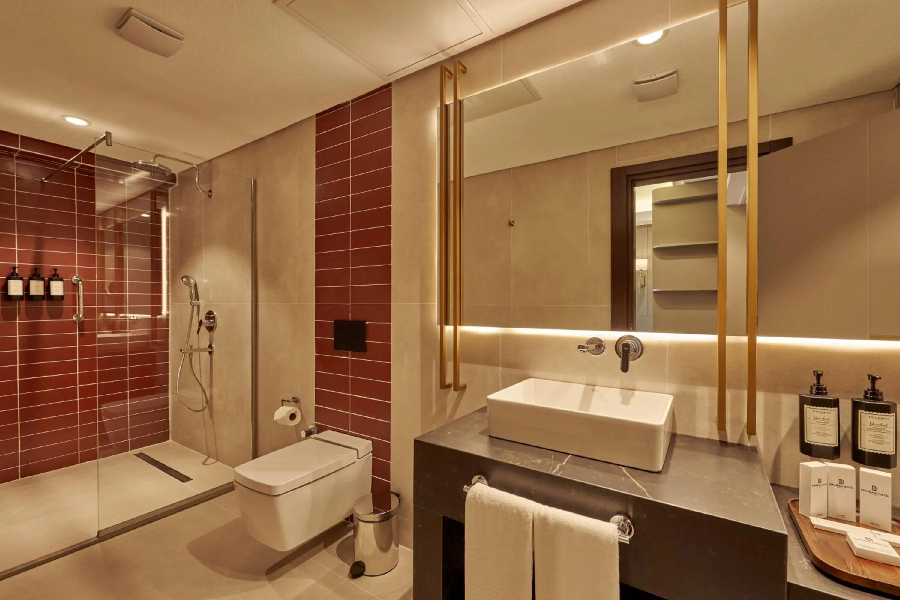 Bathroom in Çırağan Hotel Bosphorus