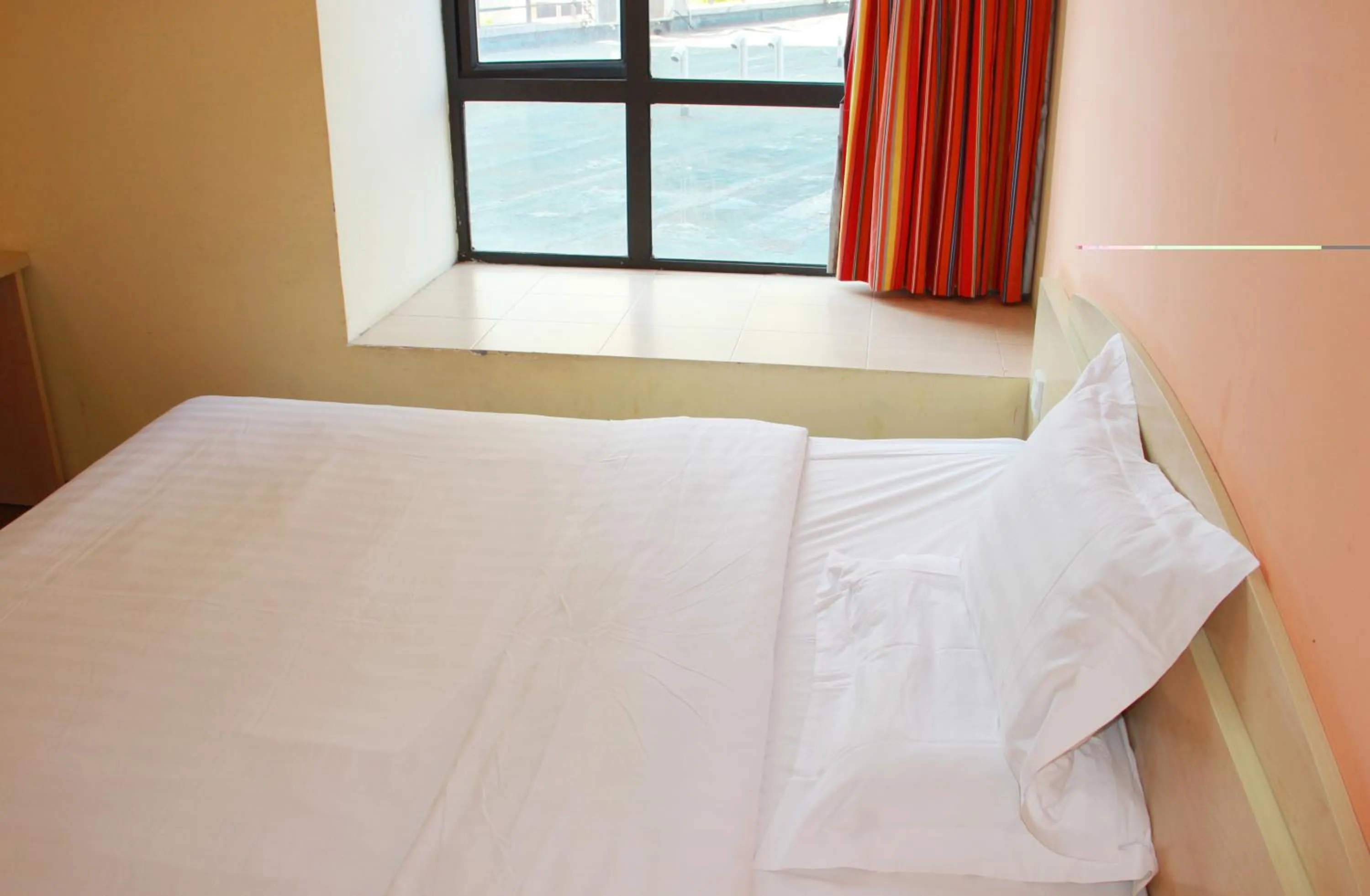 Bed in 7Days Inn Huquan Street Yangjiawan Subway Station