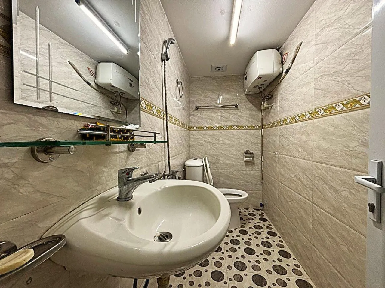 Toilet in Chân Mây Tam Đảo