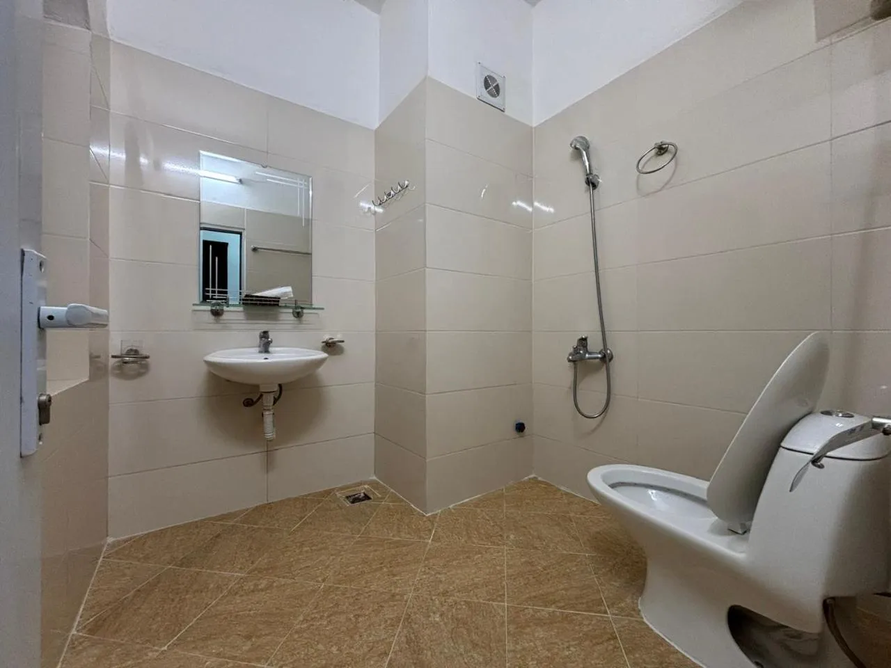 Shower in Chân Mây Tam Đảo