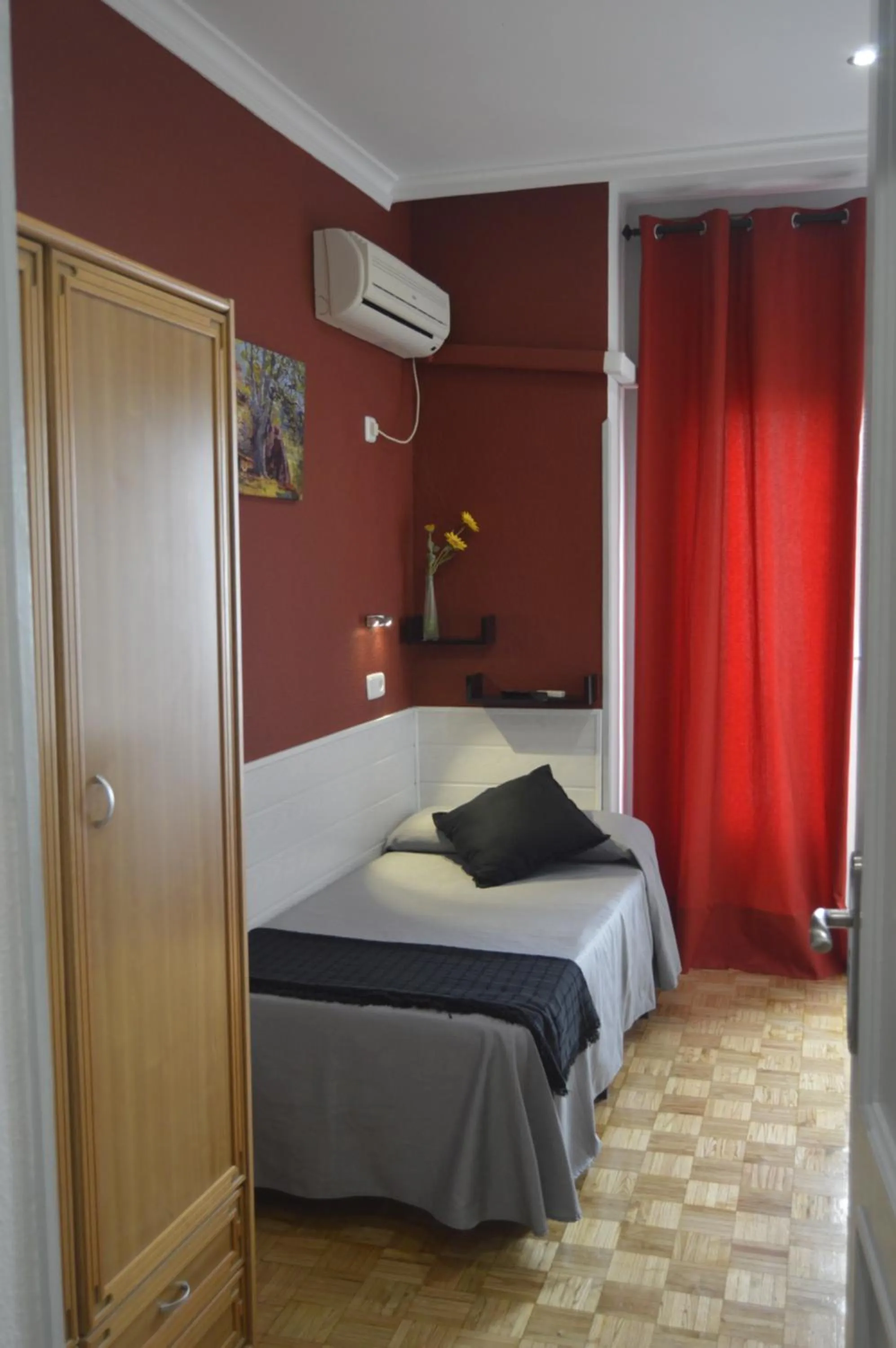 Photo of the whole room, Bed in Hostal Aresol