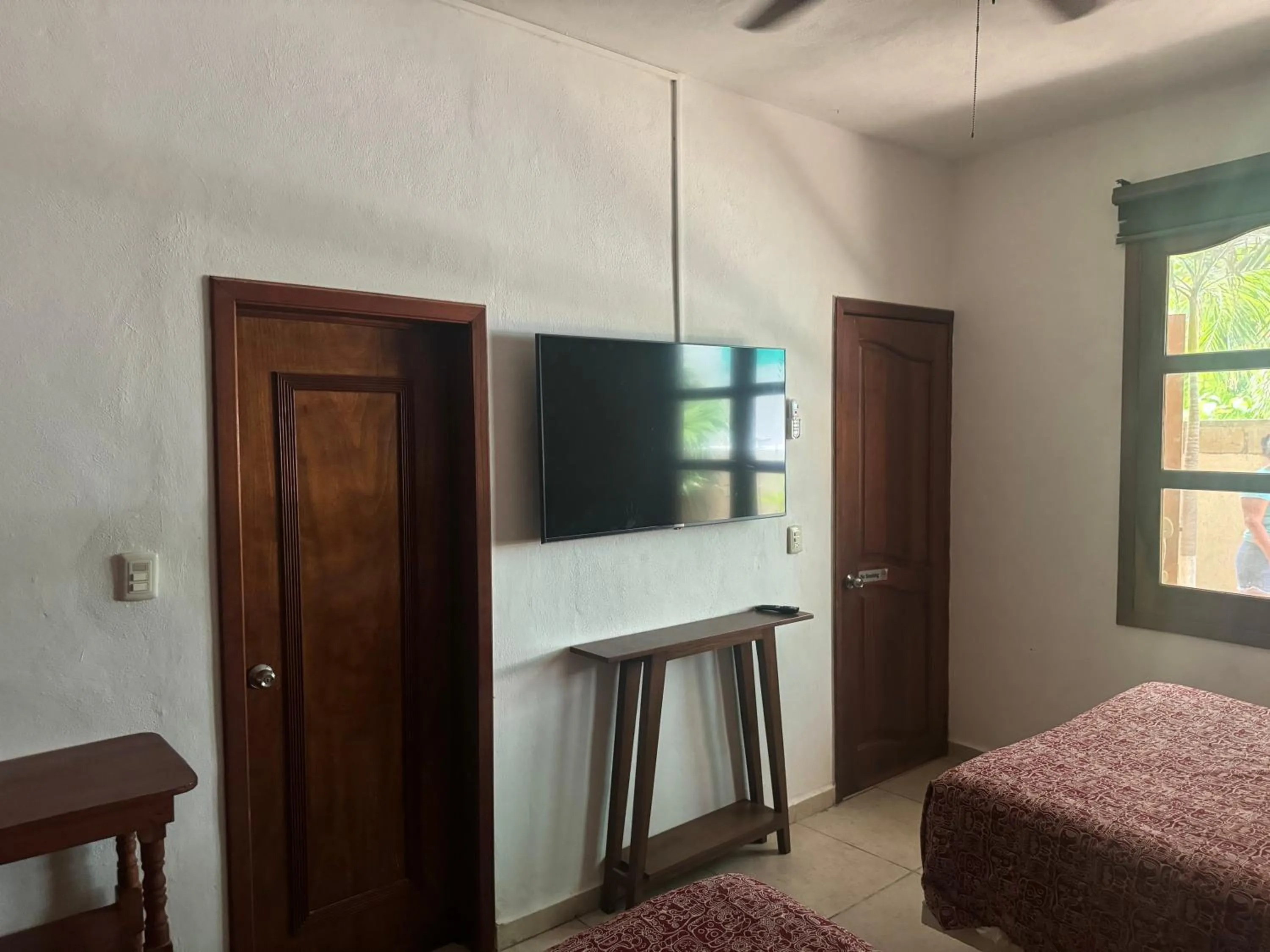 Communal lounge/ TV room, Bed in Casa Velero Puerto Morelos