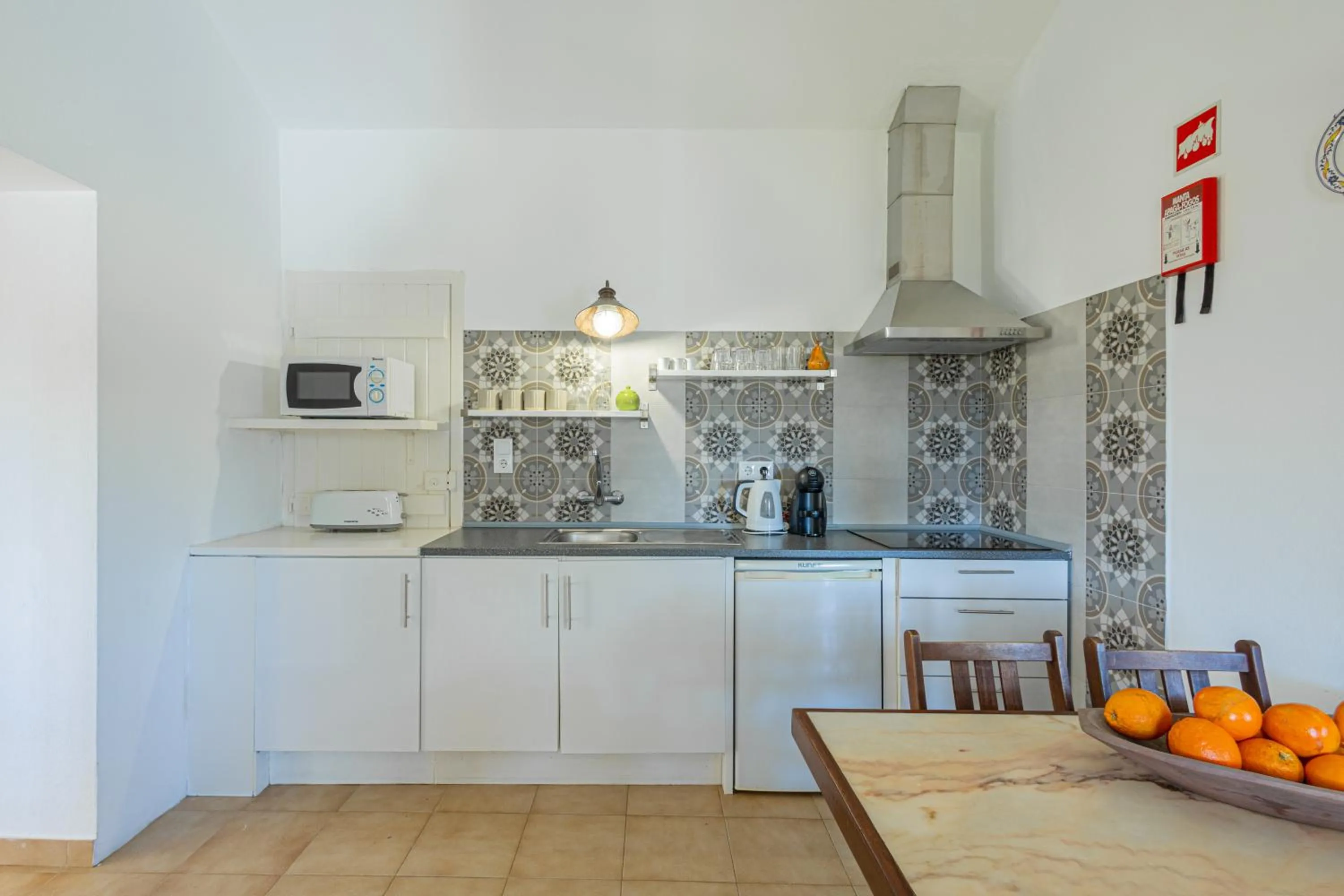 Kitchen or kitchenette in Monte do Cerro