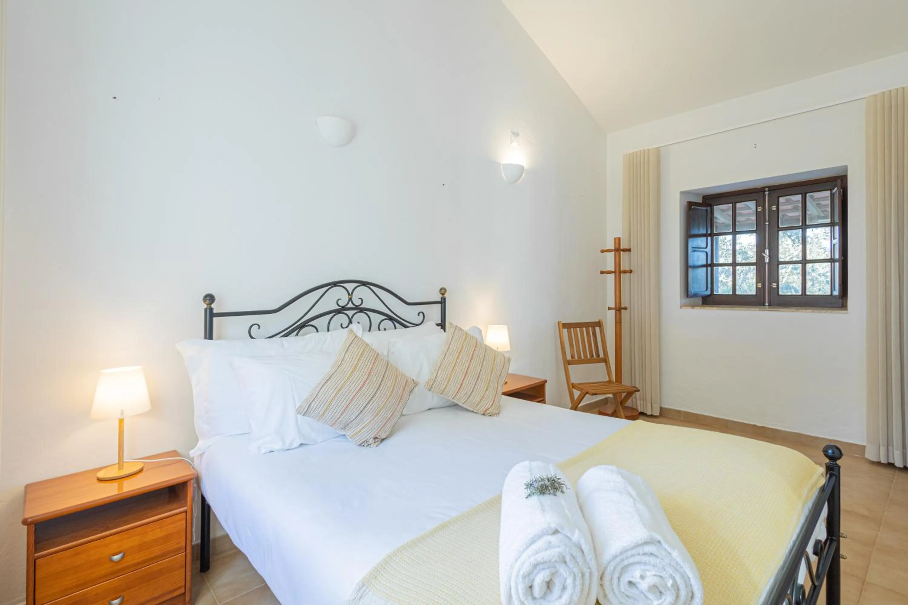 Bed in Monte do Cerro