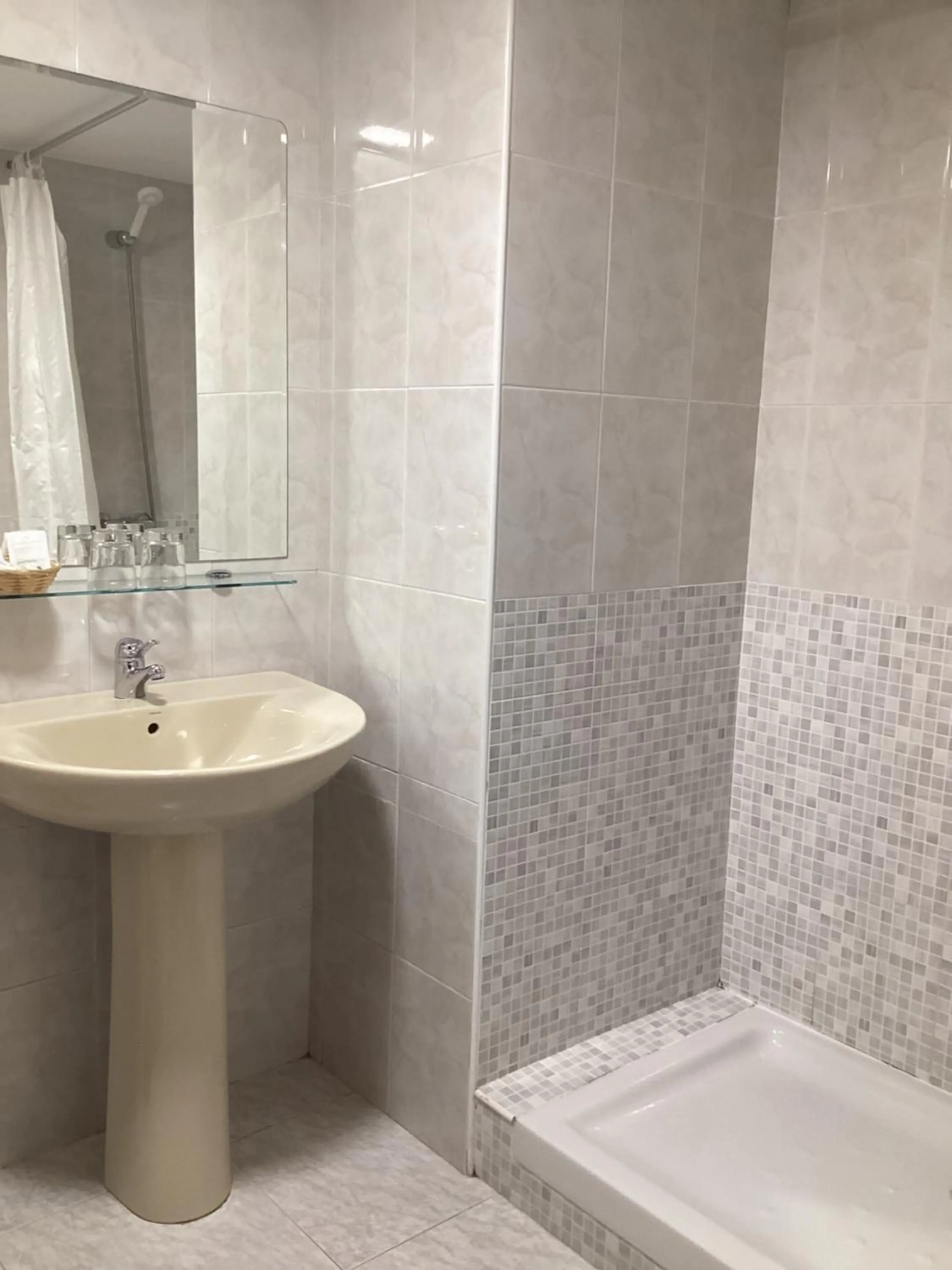 Saudade Hostal Cafetería