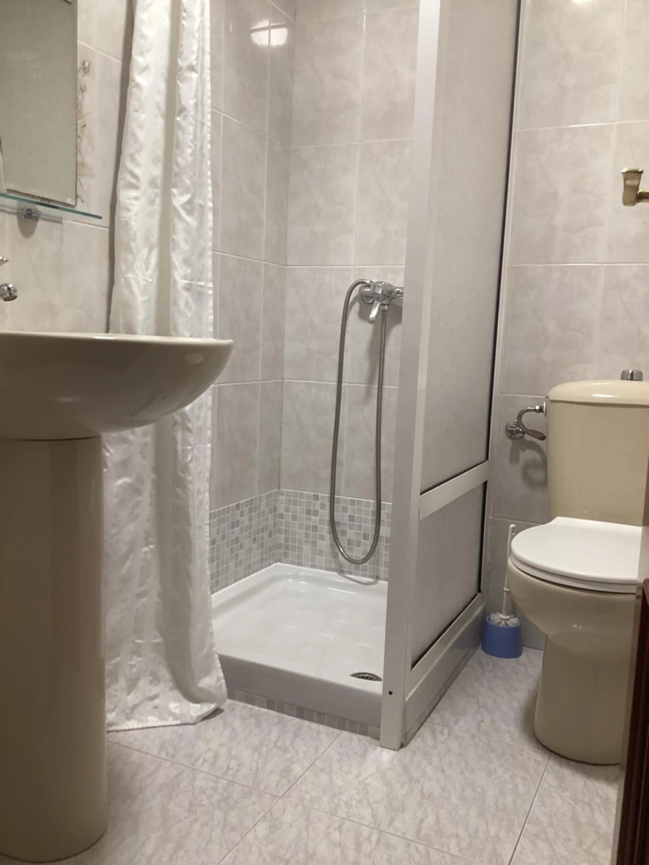 Saudade Hostal Cafetería