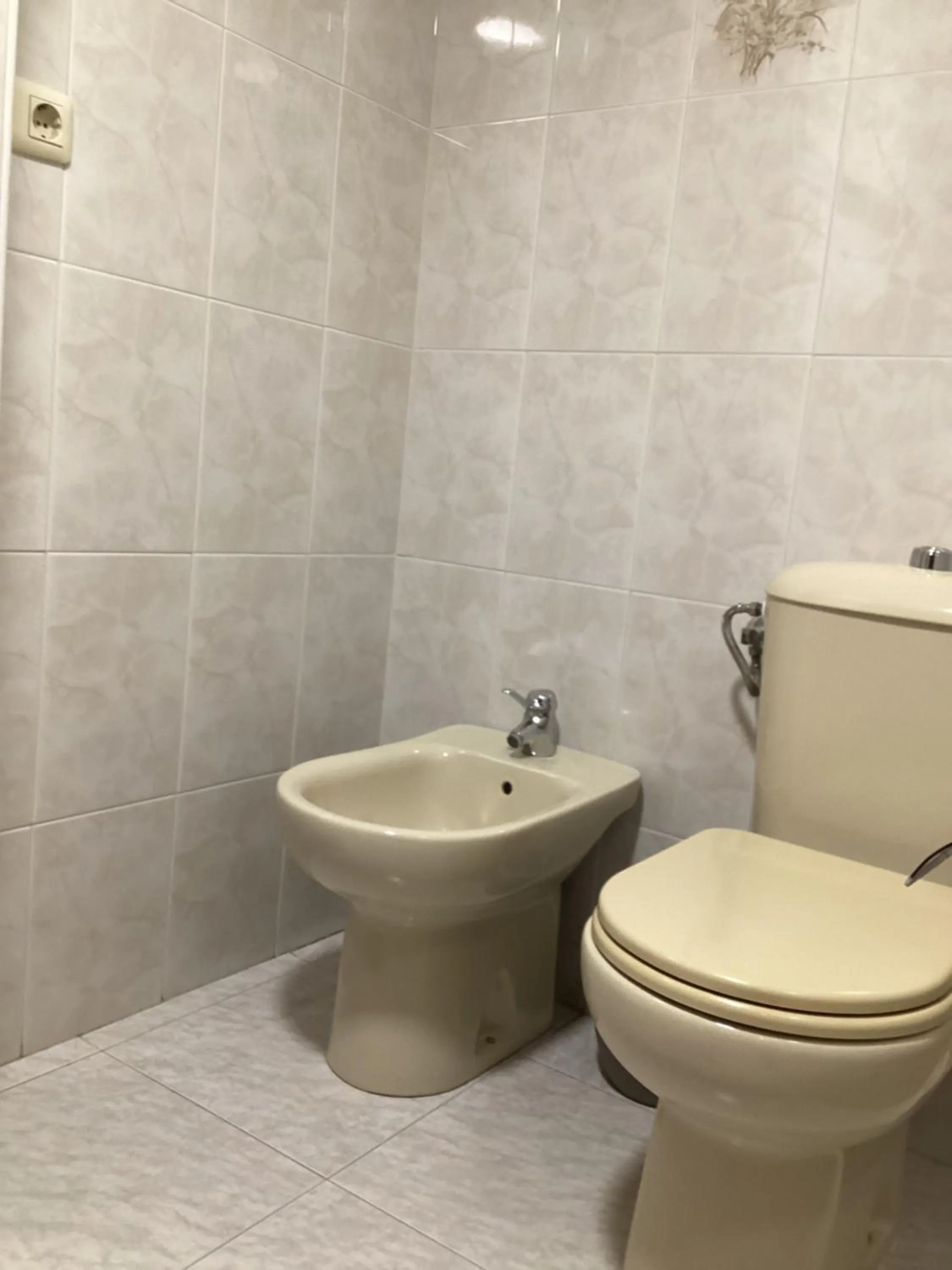 Saudade Hostal Cafetería