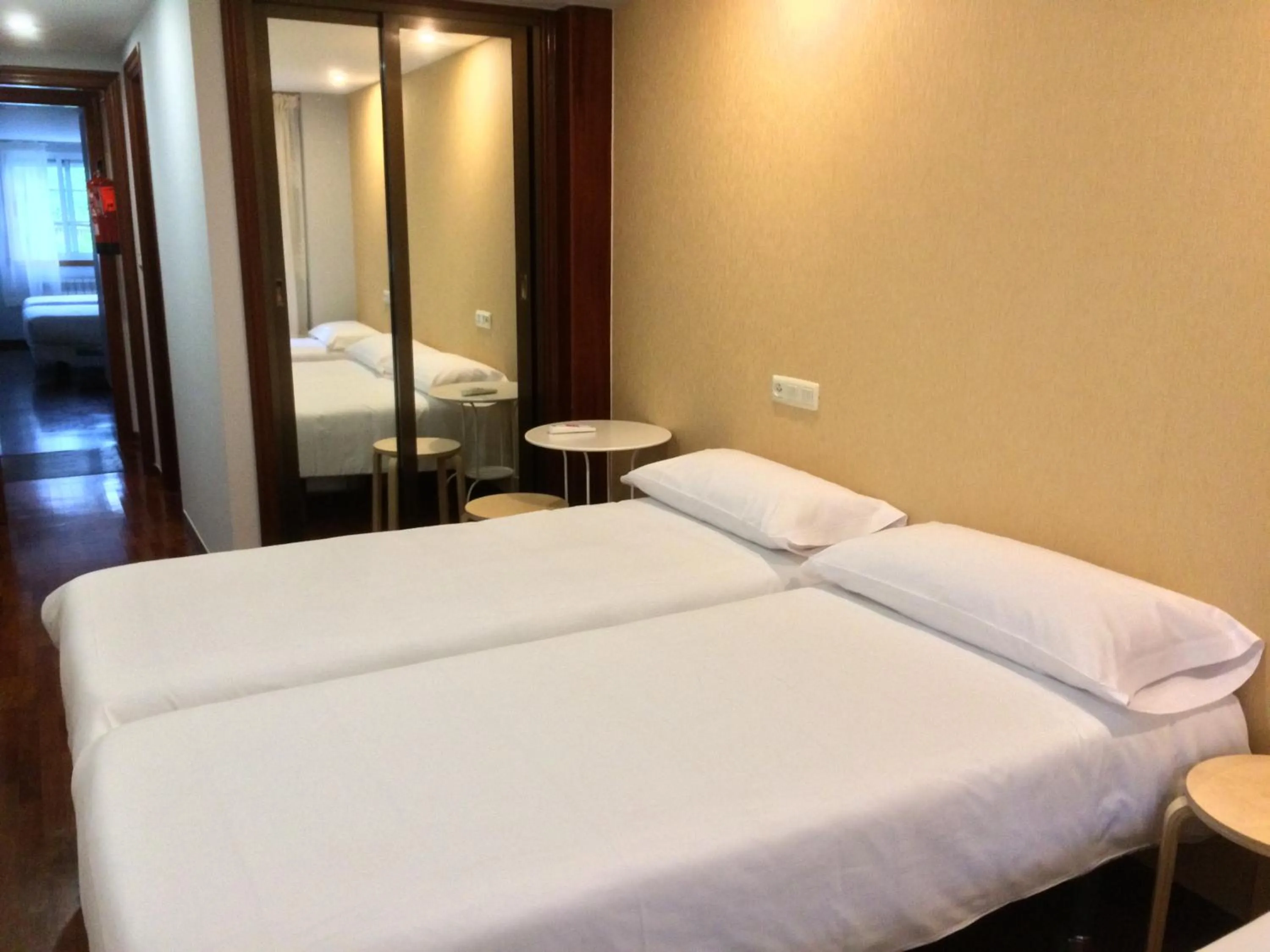 Bed in Saudade Hostal Cafetería