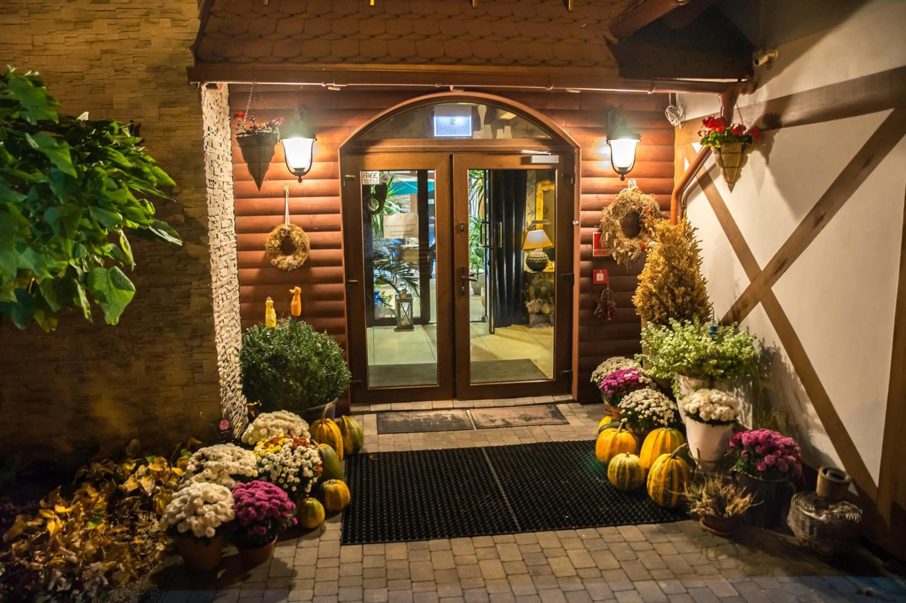 Facade/entrance in Hotel Legnicki & Restauracja