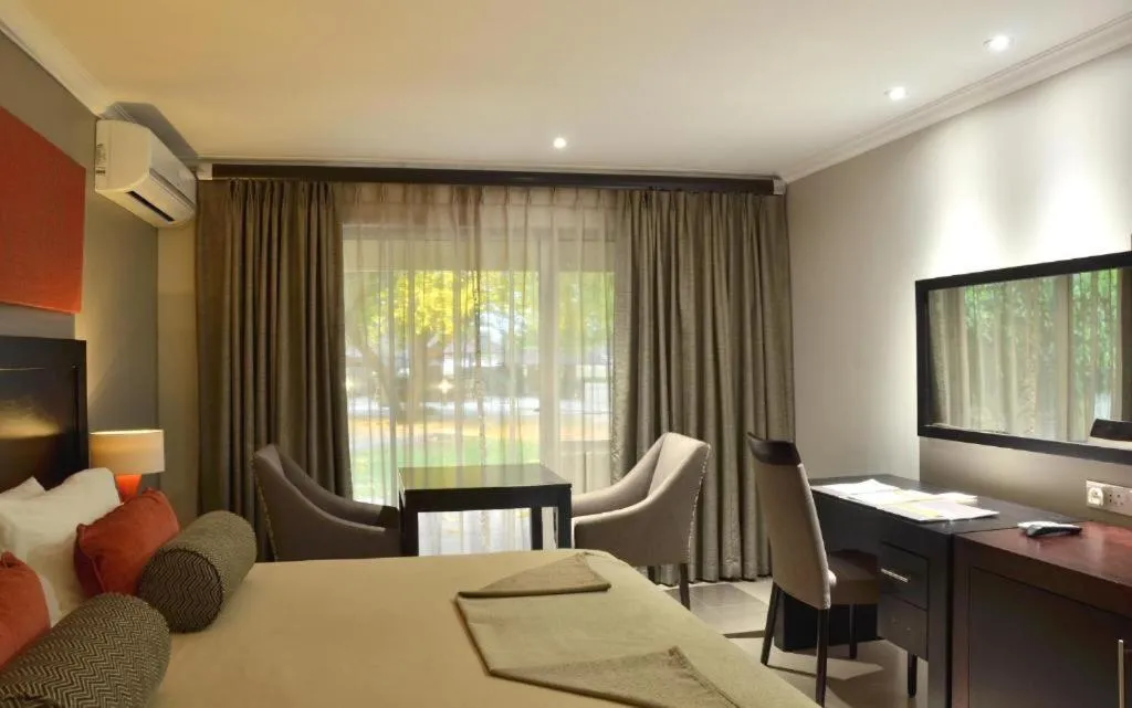 Seating area in Cresta Riley's Hotel