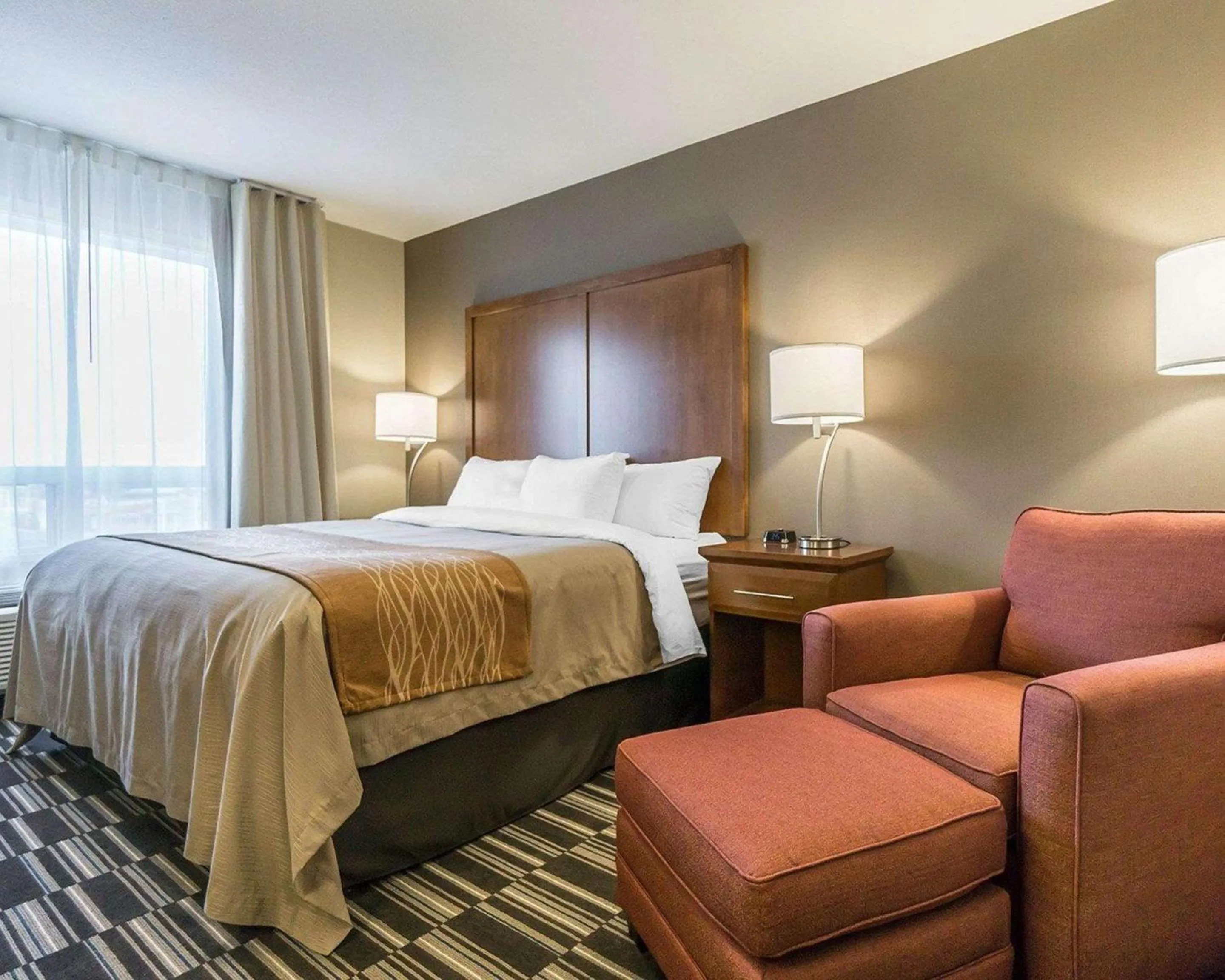 Bedroom, Bed in Comfort Inn & Suites Edmonton International Airport