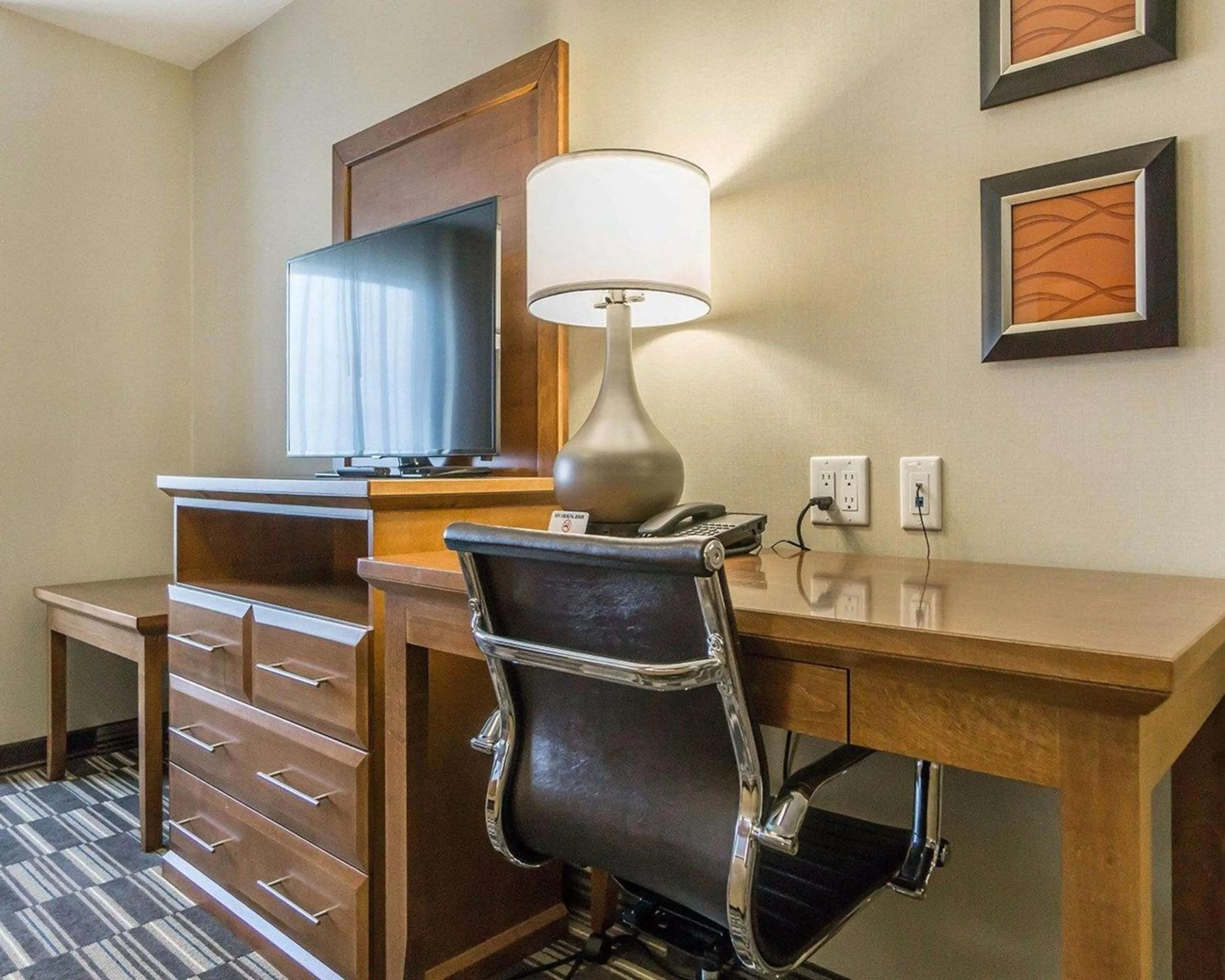 Bedroom in Comfort Inn & Suites Edmonton International Airport