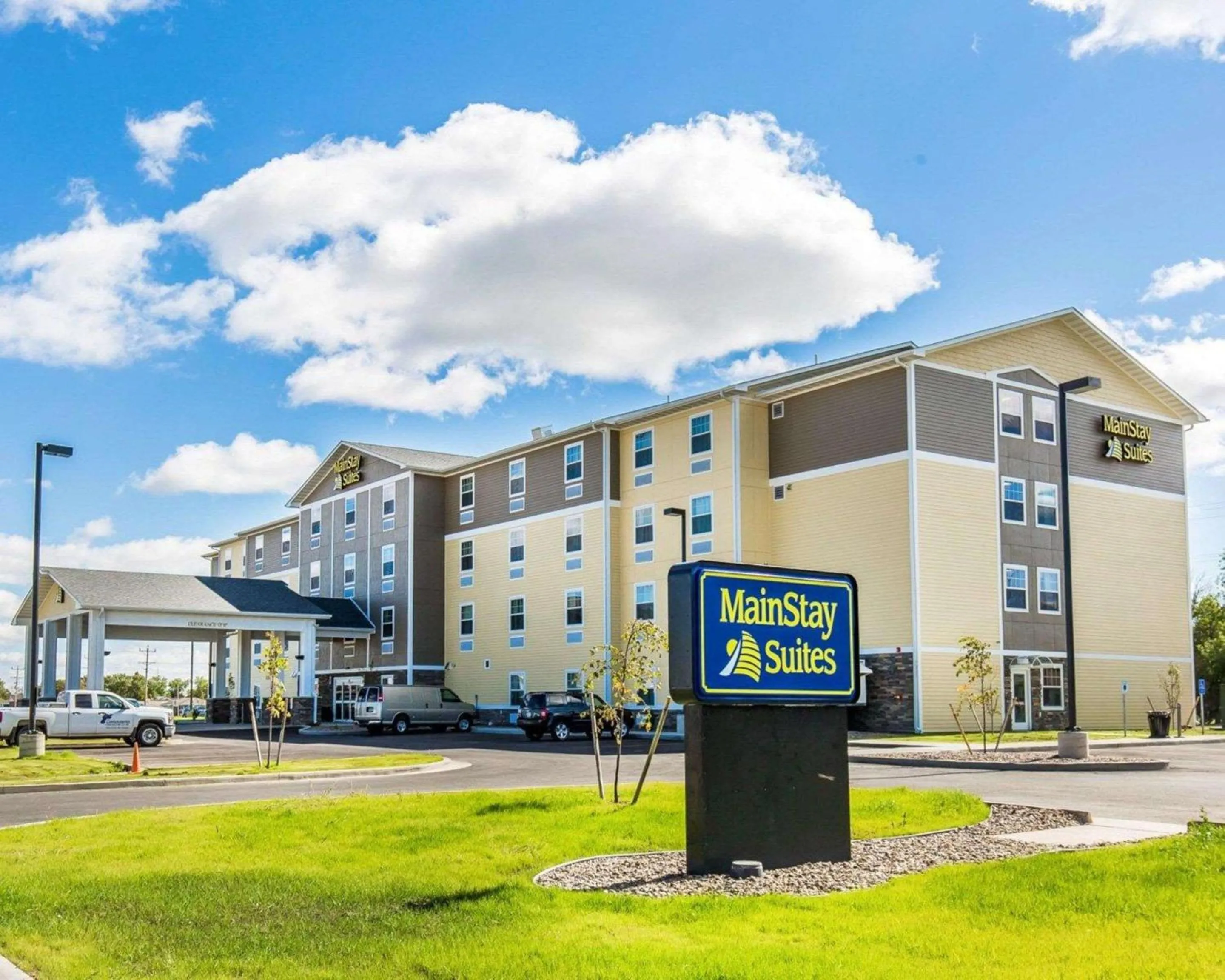 Property building in MainStay Suites Sidney - Medical Center