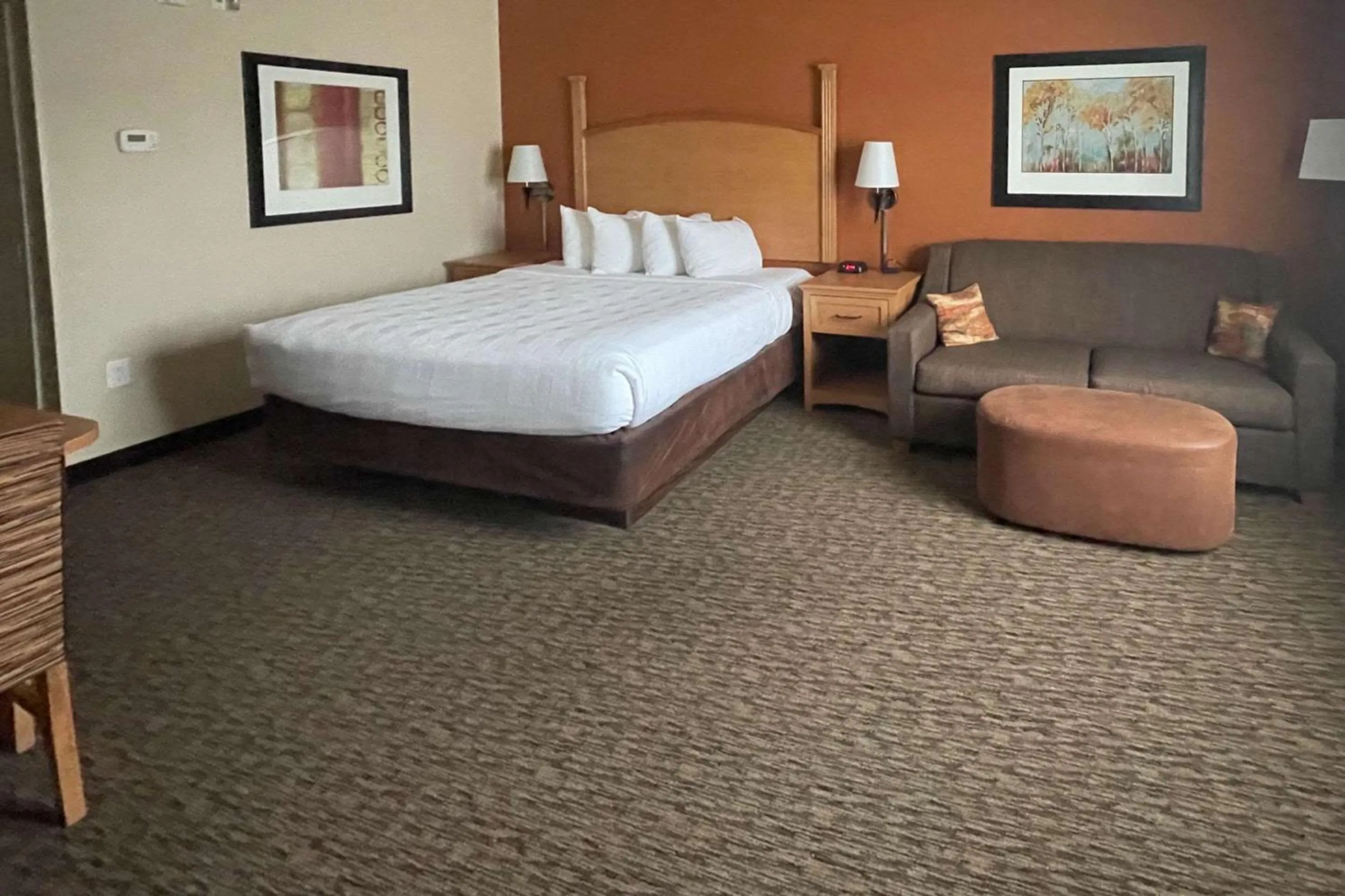 Bedroom, Bed in MainStay Suites Sidney - Medical Center