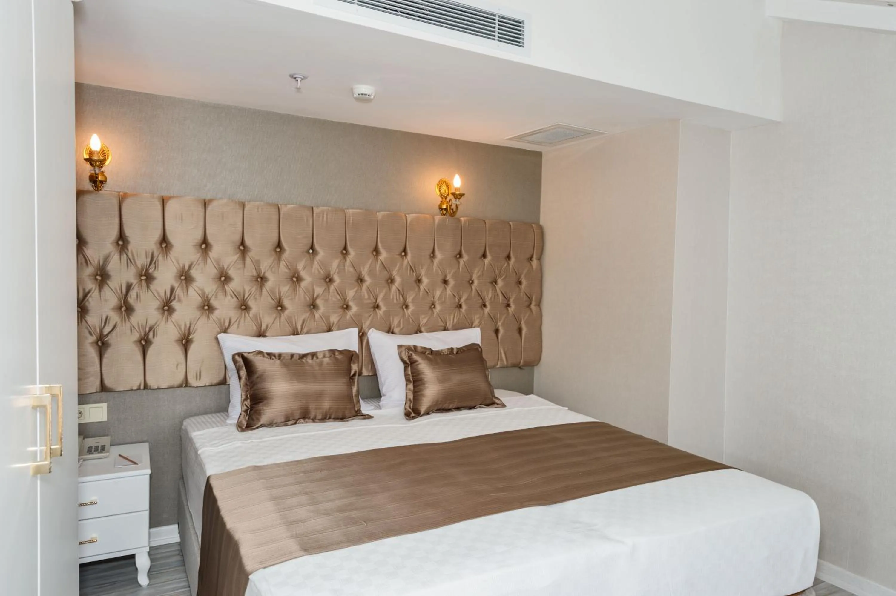 Bedroom in Grand Pamir Hotel