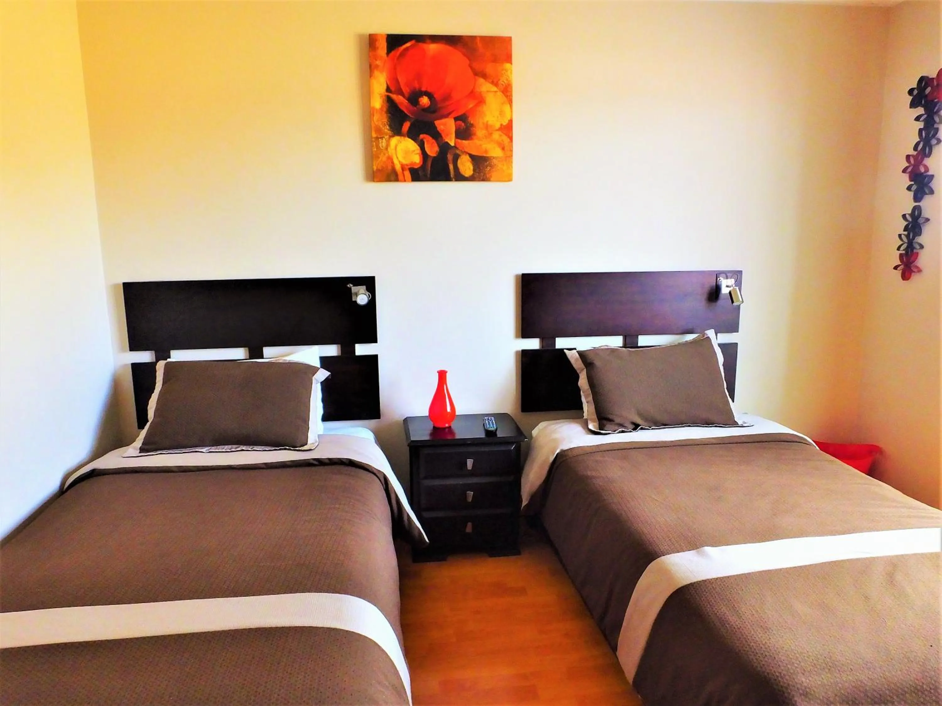 Photo of the whole room in Hostal Kolibri B&B