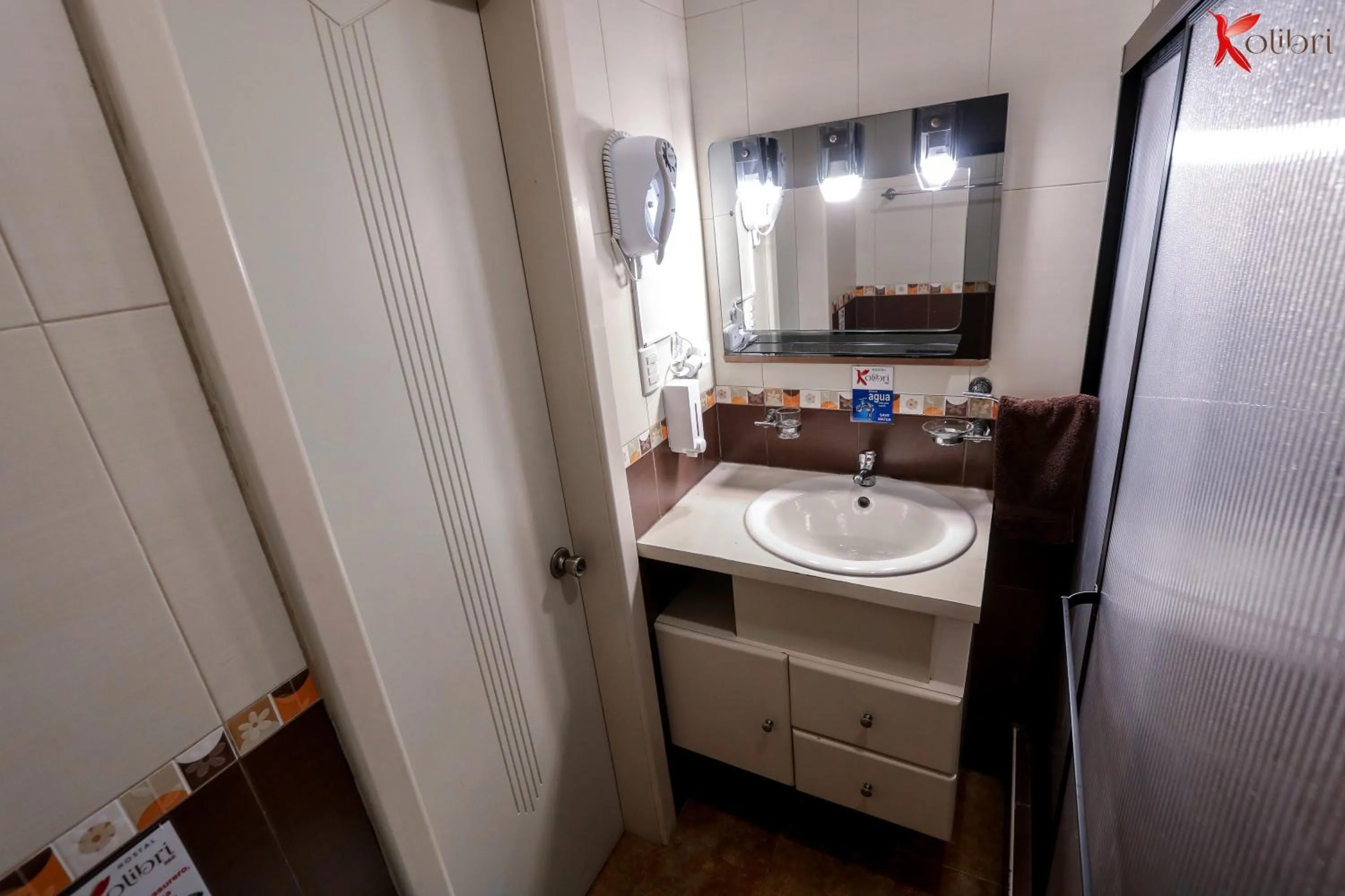 Bathroom in Hostal Kolibri B&B