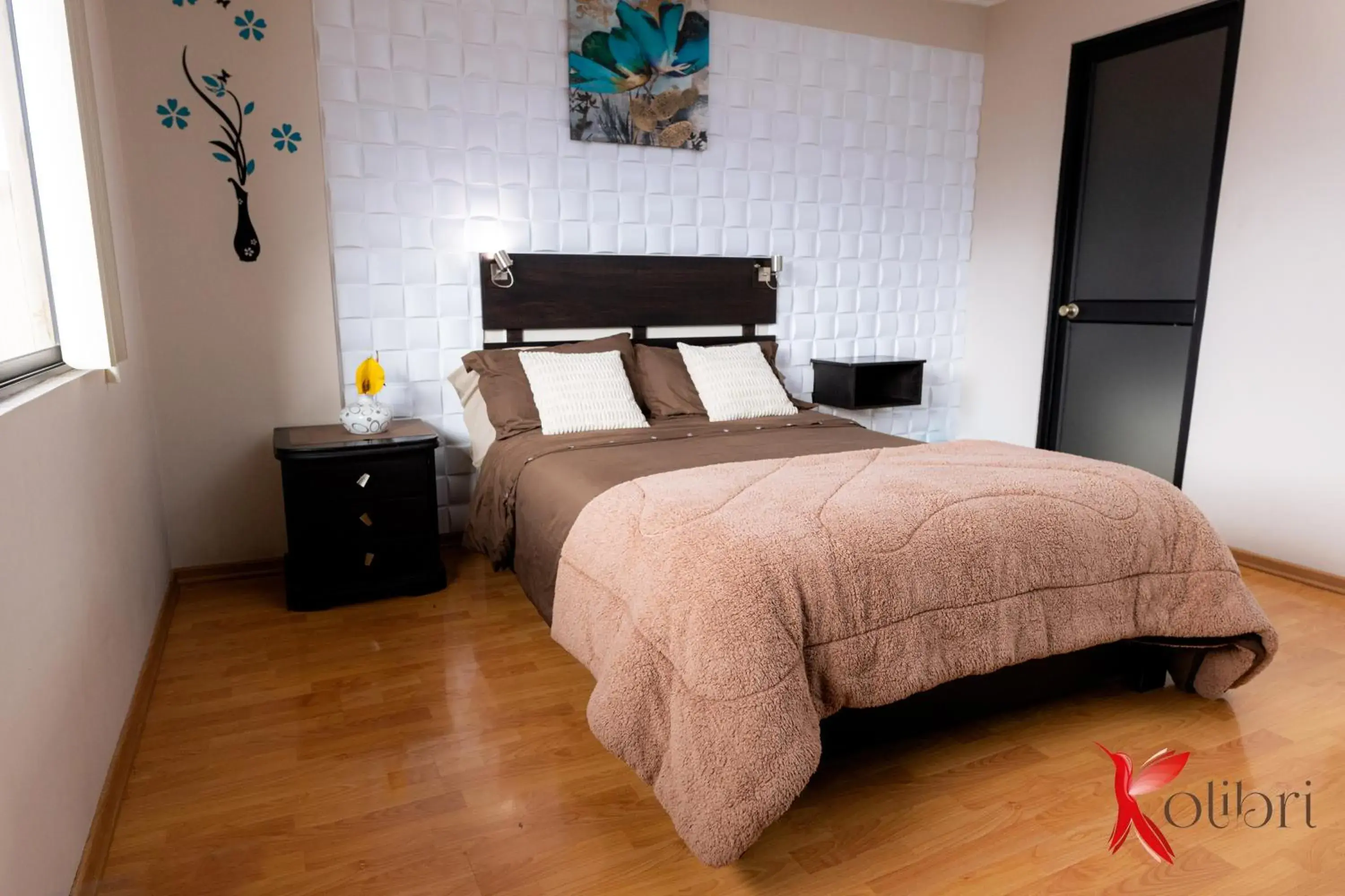 Deluxe Room (2 Adults + 1 Child) in Hostal Kolibri B&B Deluxe Room (2 Adults + 1 Child) in Hostal Kolibri B&B