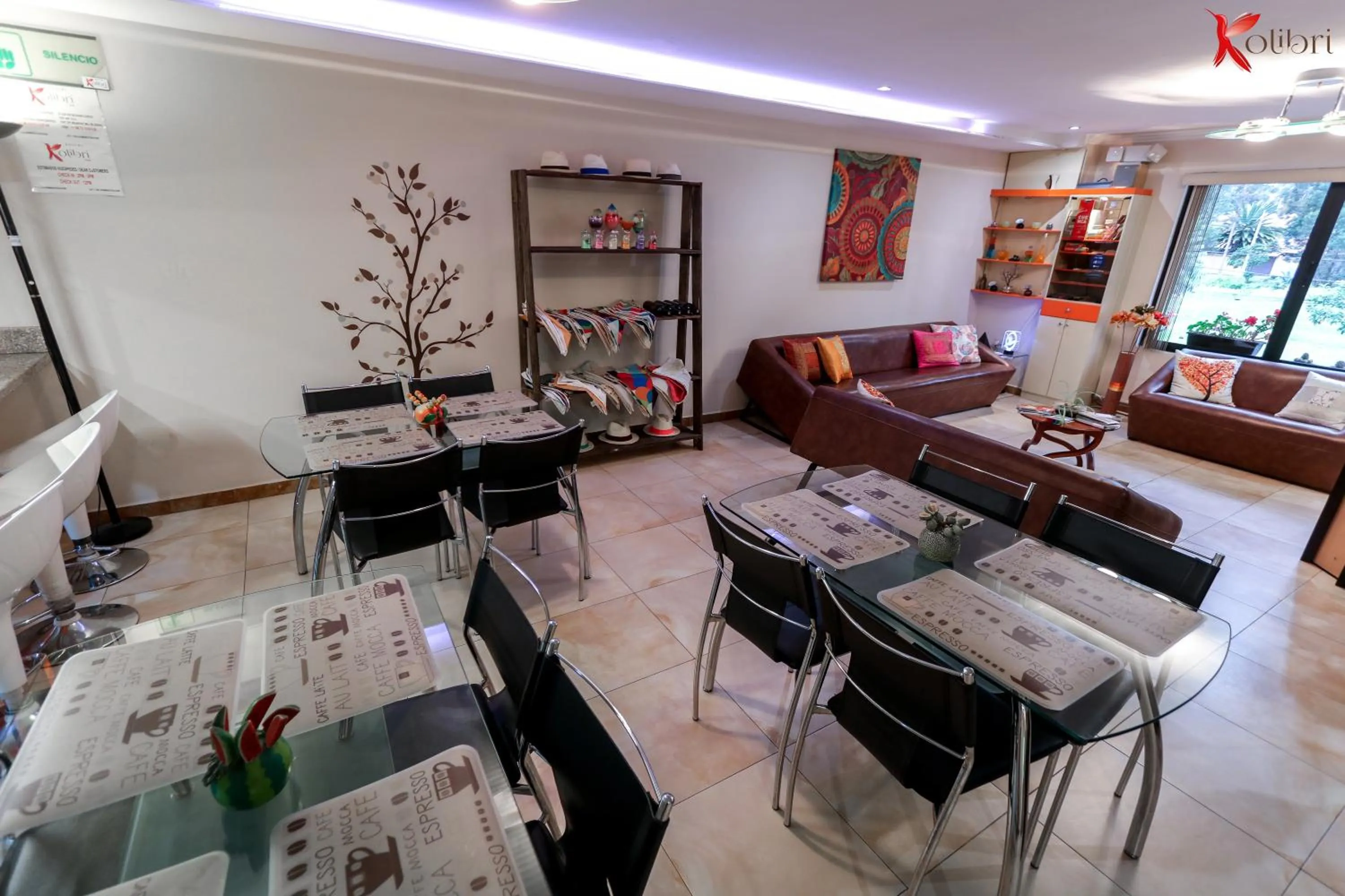 Restaurant/places to eat in Hostal Kolibri B&B