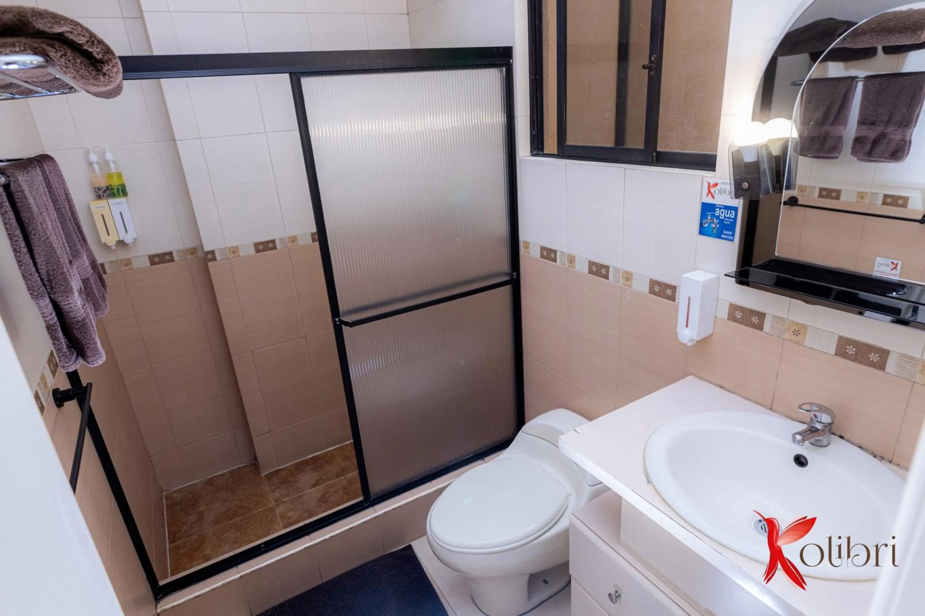 Bathroom in Hostal Kolibri B&B