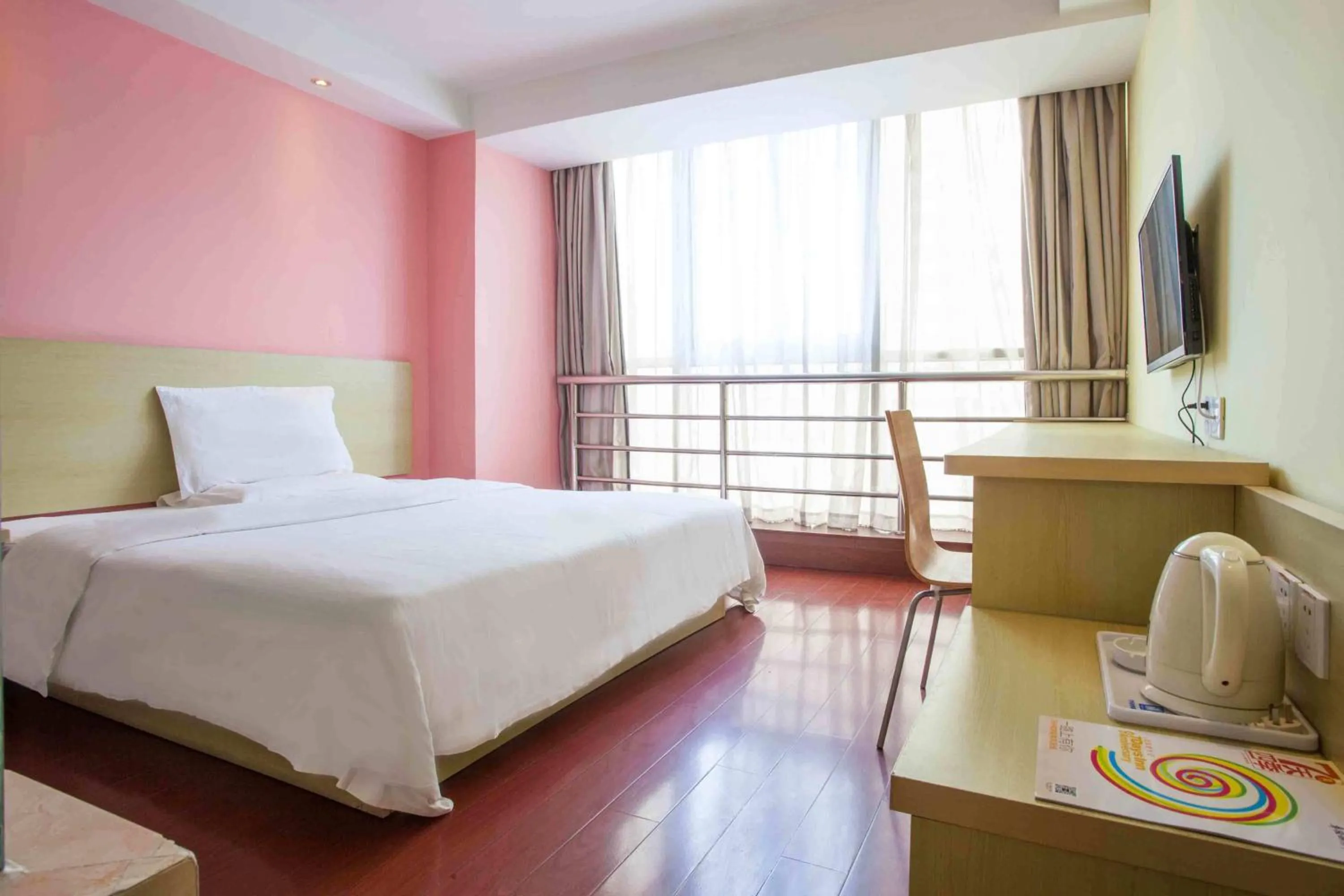 Bedroom in 7Days Inn Kunming South Huancheng Road