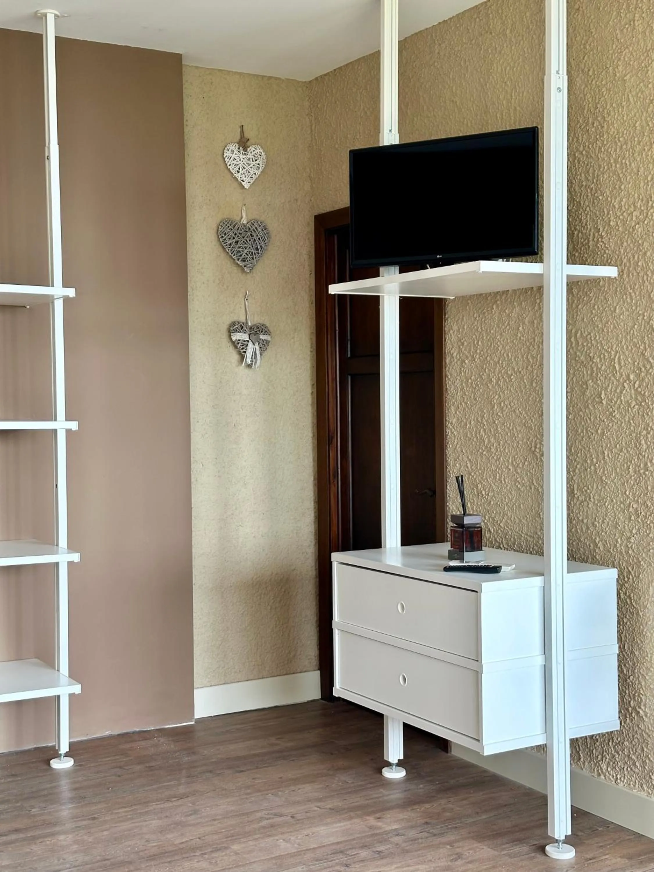 wardrobe in Hotel Vatluna