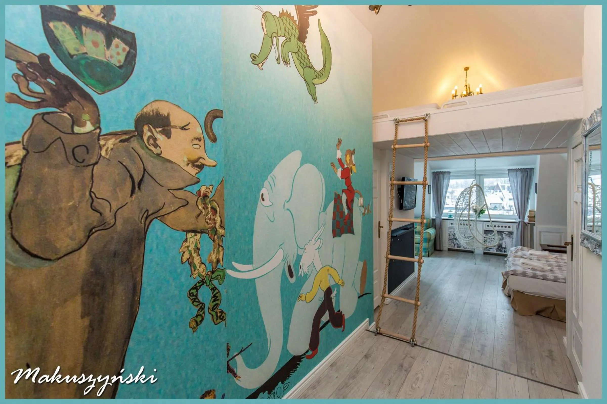 Photo of the whole room in Willa Carlton