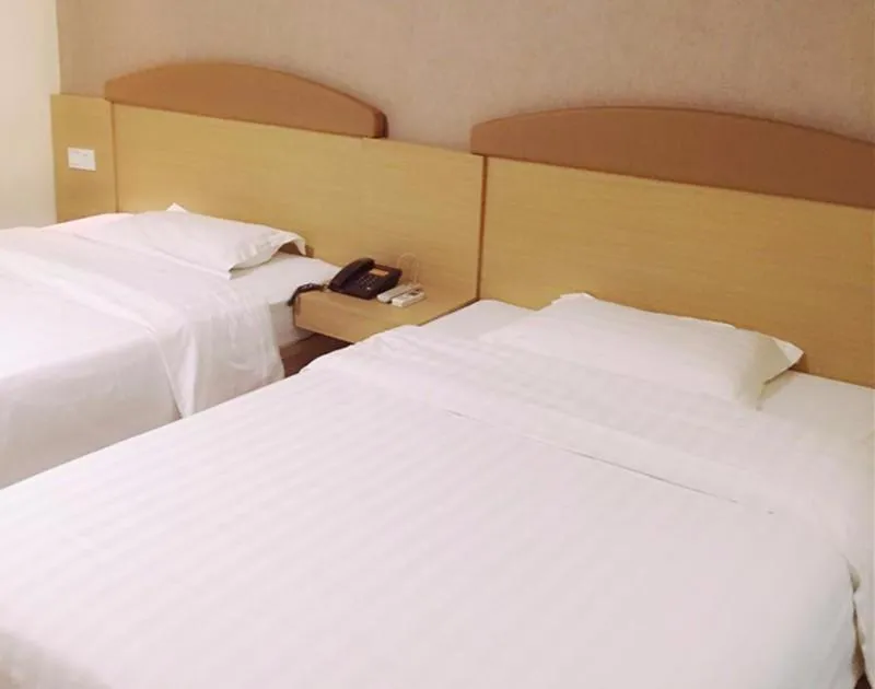 Bed in 7Days Inn Wuchang Railway Subway Station