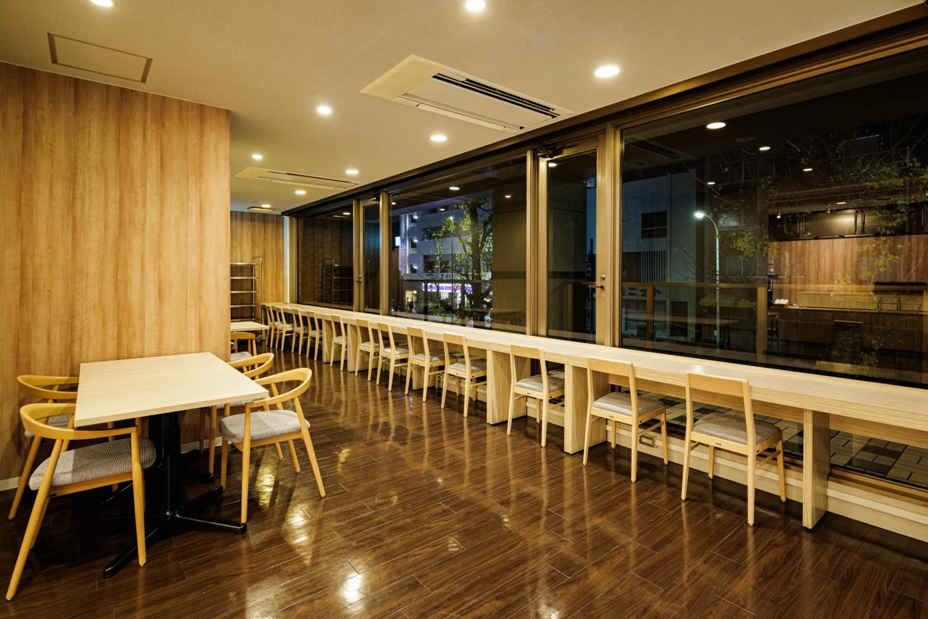 Lounge or bar in HOTEL AMANEK Asakusa Sakurabashi