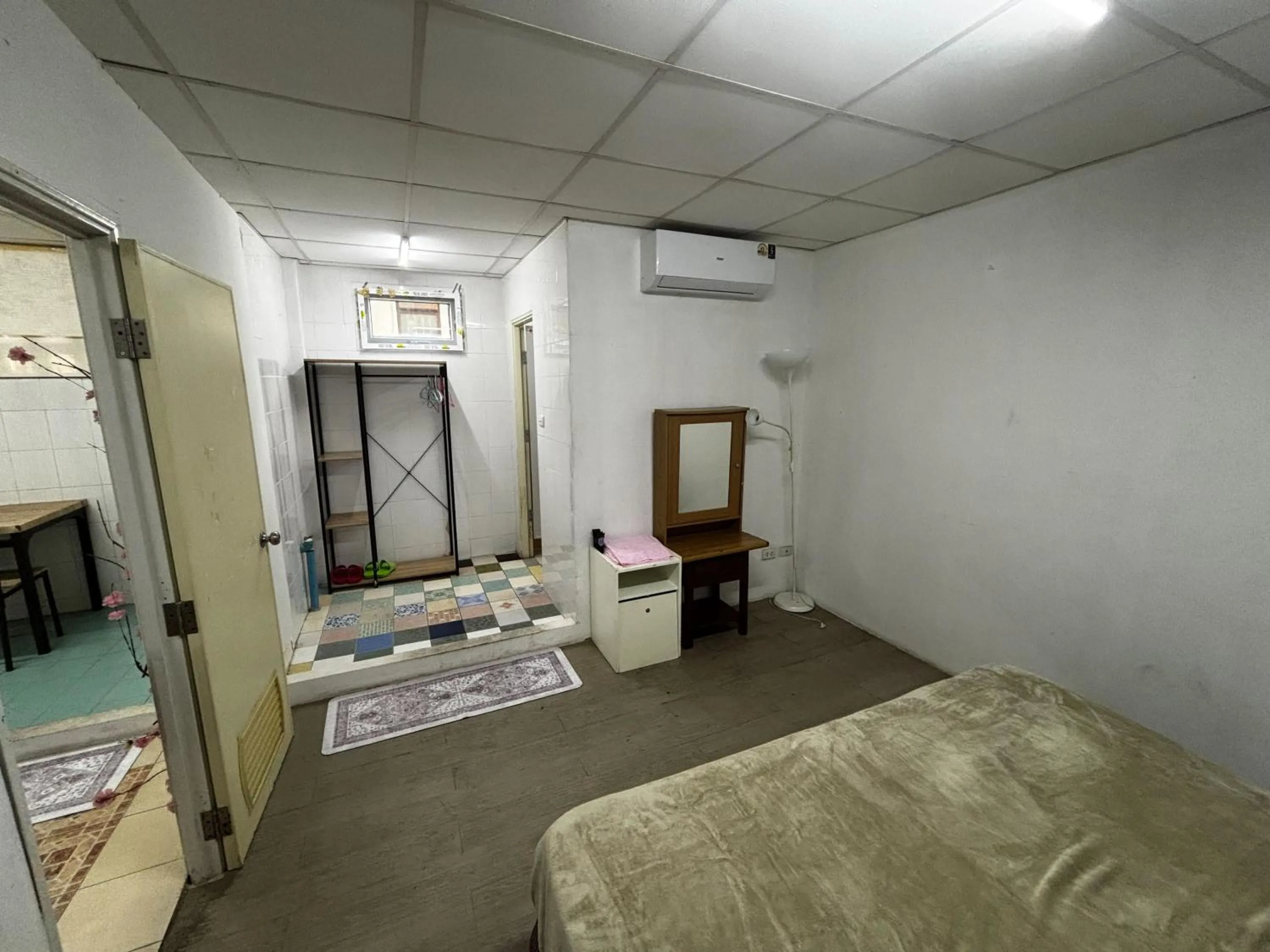 Bedroom, Bed in Sukhum Sukhumvit-Onnut Guest House